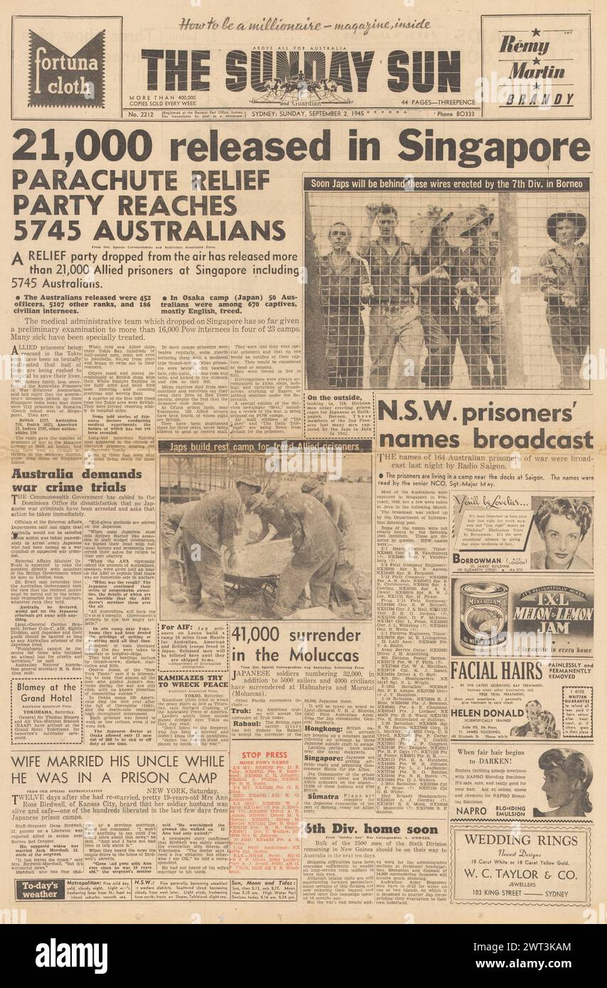 1945 la prima pagina del Sunday Sun che riporta il rilascio dei prigionieri di guerra a Singapore Foto Stock