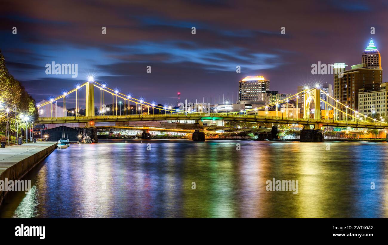 Roberto Clemente Bridge a Pittsburgh, Pennsylvania Foto Stock