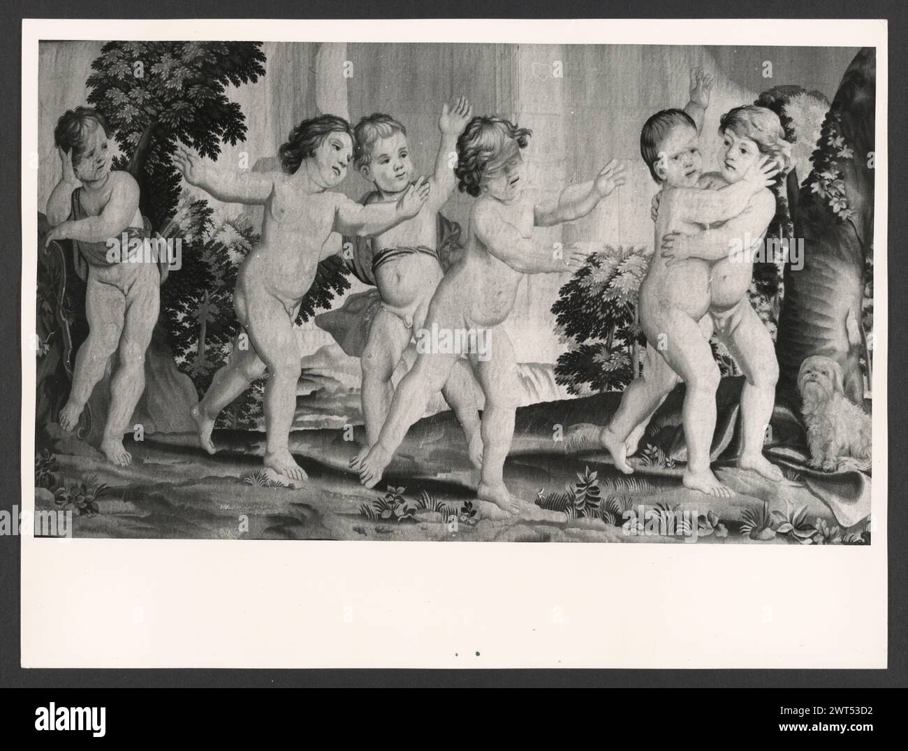 Lazio Roma Roma Palazzo Venezia, Museo. Hutzel, Max 1960-1990 Post-medievale: Collezione di arazzi nella "sala Regia" Note: Occupare le stanze dell'appartamento Balbo, dove Paolo II visse e riunì le sue collezioni. Arazzi tedeschi e francesi del XVI secolo, tutti prodotti a Bruxelles, e cinque arazzi italiani da Riviera su disegni di cartoni animati di Giov. Franco Romanelli nel 1637-42. Il fotografo e studioso tedesco Max Hutzel (1911-1988) fotografò in Italia dai primi anni '1960 fino alla sua morte. Il risultato di questo progetto, citato da Hutzel come foto Arte min Foto Stock