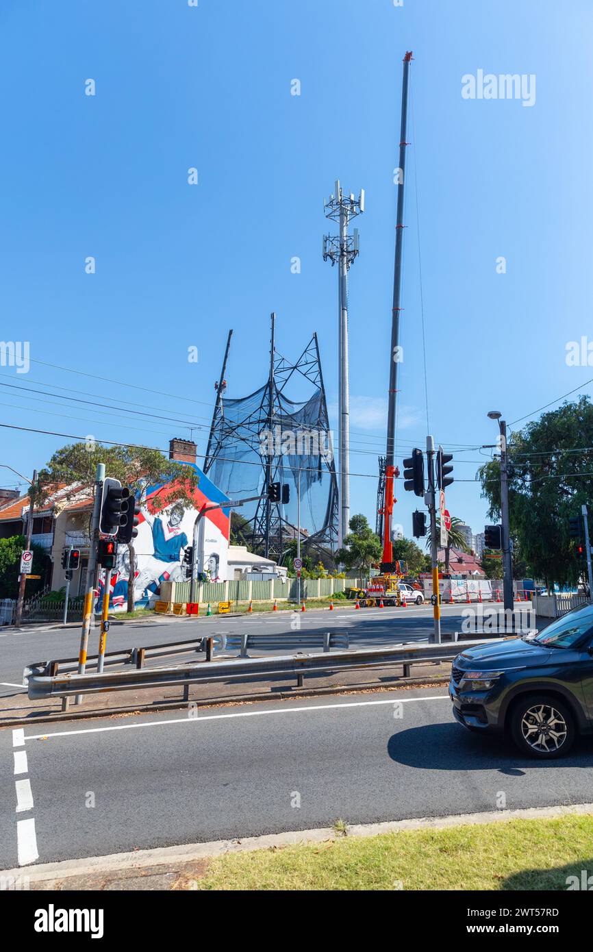 La Waverley Communication Tower in Australia è in fase di demolizione. Costruito nel 1945, ha svolto un ruolo fondamentale nell'atterraggio lunare Apollo 11 della NASA del 1969. Foto Stock