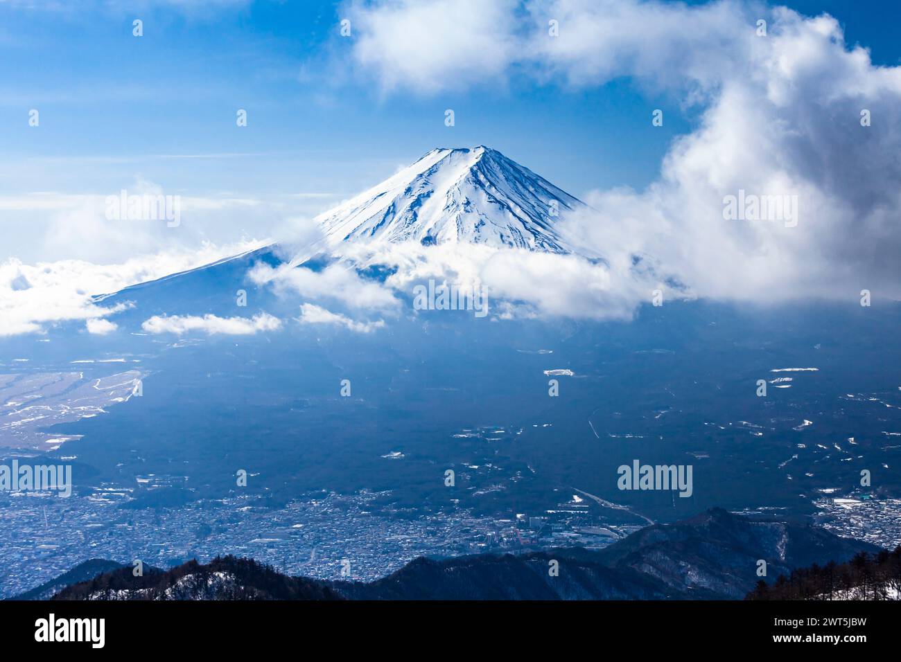 Monte Fuji, vista dal monte Mitsutouge (1785 m), Nishikatsura-cho, Yamanashi, Giappone, Asia orientale, Asia Foto Stock