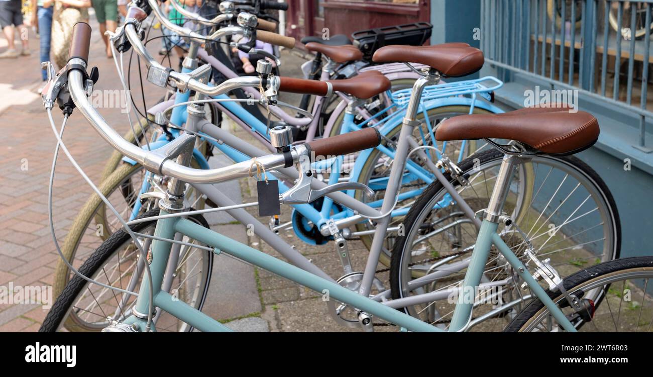 Hastings, regno unito, 16 agosto 2023A fila di biciclette parcheggiate Foto Stock