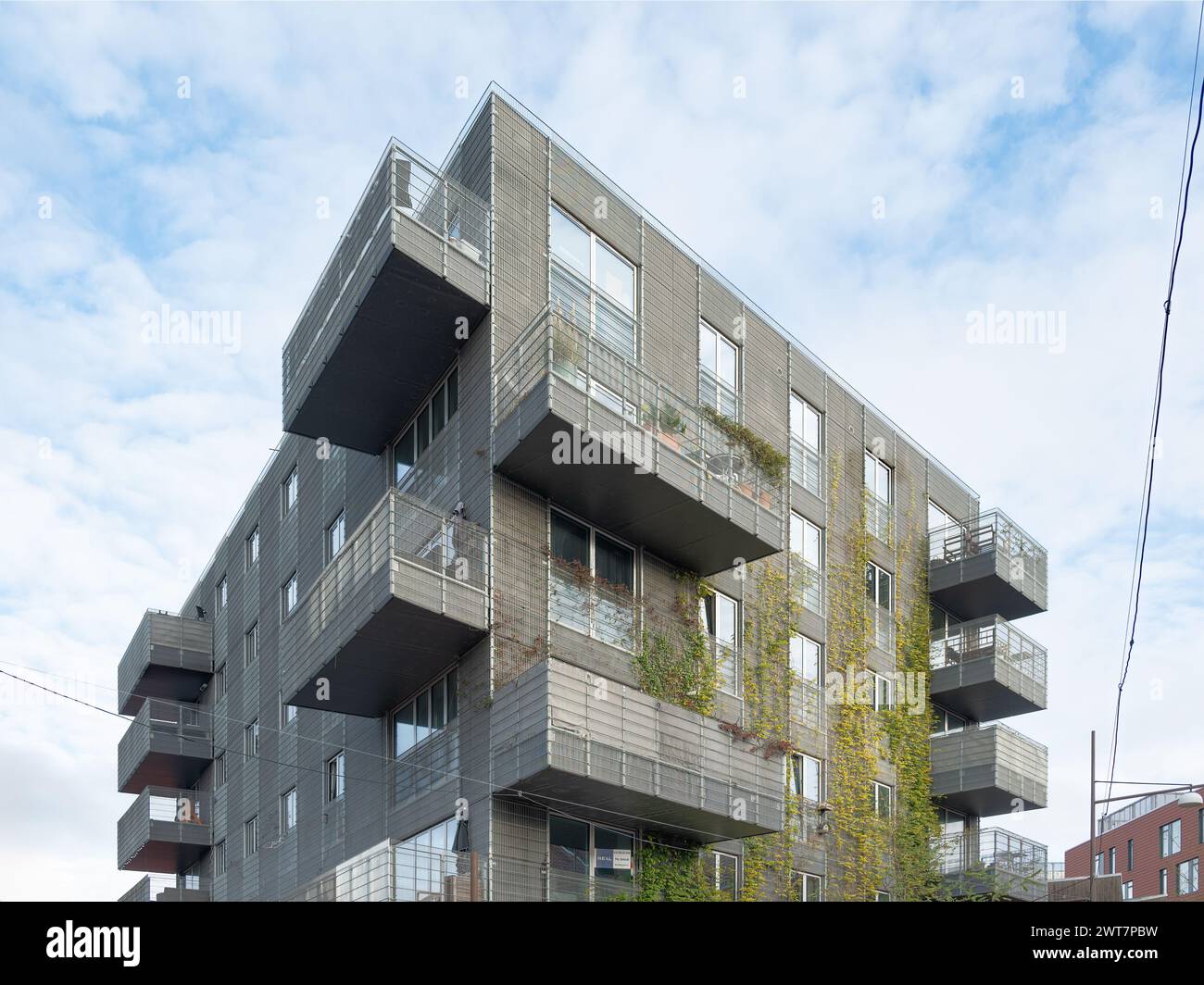Copenhagen, Danimarca - edificio residenziale con balconi a Nordhavn Foto Stock