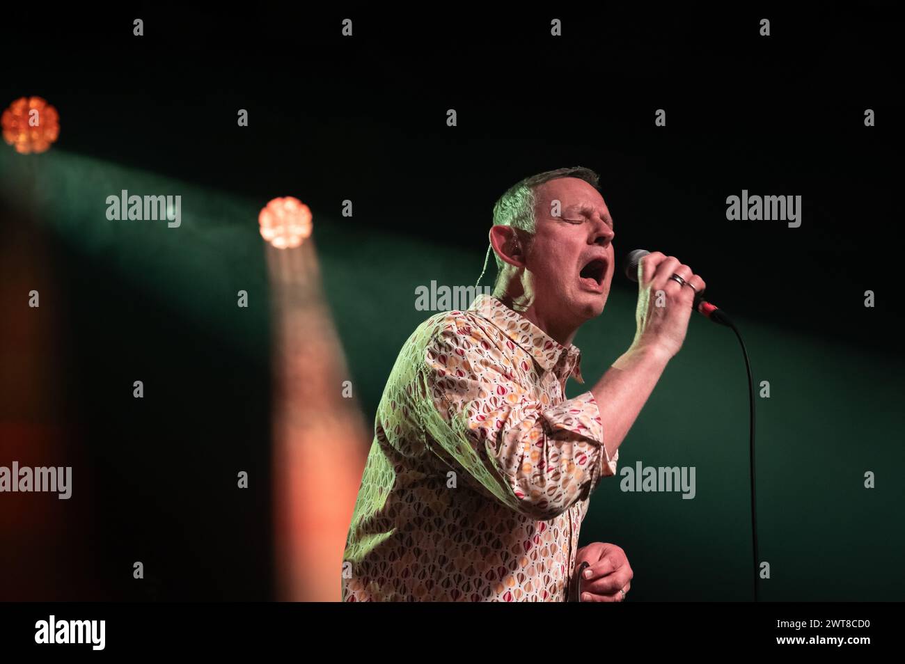 Glasgow, Regno Unito. 15 marzo 2024. Stephen Holt degli Inspiral Carpets che si esibiscono al Barrowland Ballroom di Glasgow il 15 marzo 2024 Credit: Glasgow Green at Winter Time/Alamy Live News Foto Stock