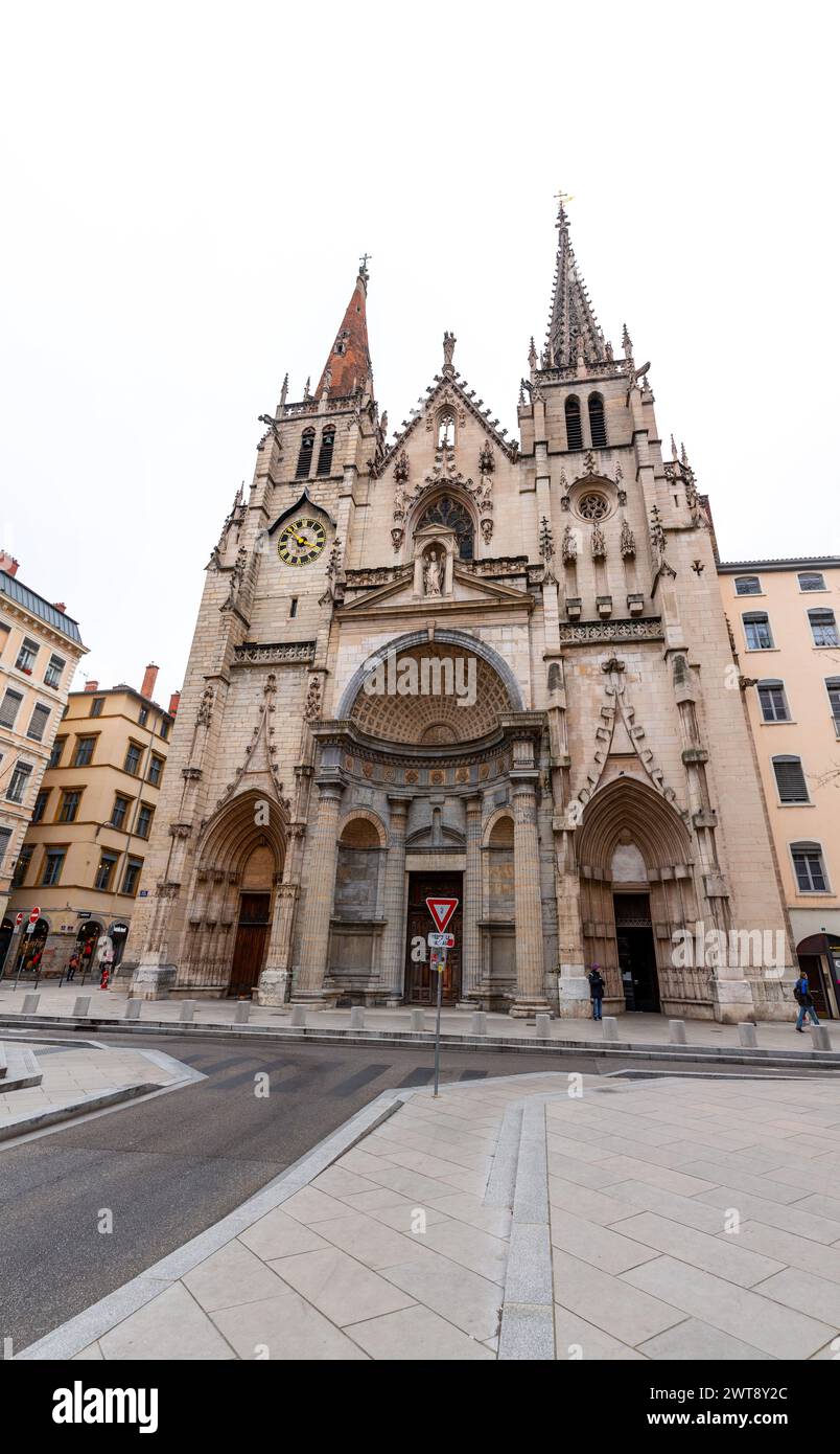 Lione, Francia - 25 gennaio 2022: La chiesa di Saint-Nizier è una chiesa nel distretto di Presqu'ile nel 2° arrondissement di Lione, Francia. Foto Stock