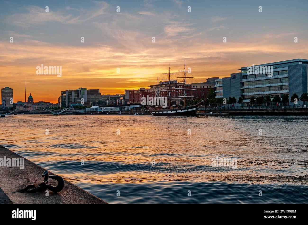 Dublino, la capitale della Repubblica d'Irlanda, si trova sulla costa orientale dell'Irlanda, alla foce del fiume Liffey. Foto Stock