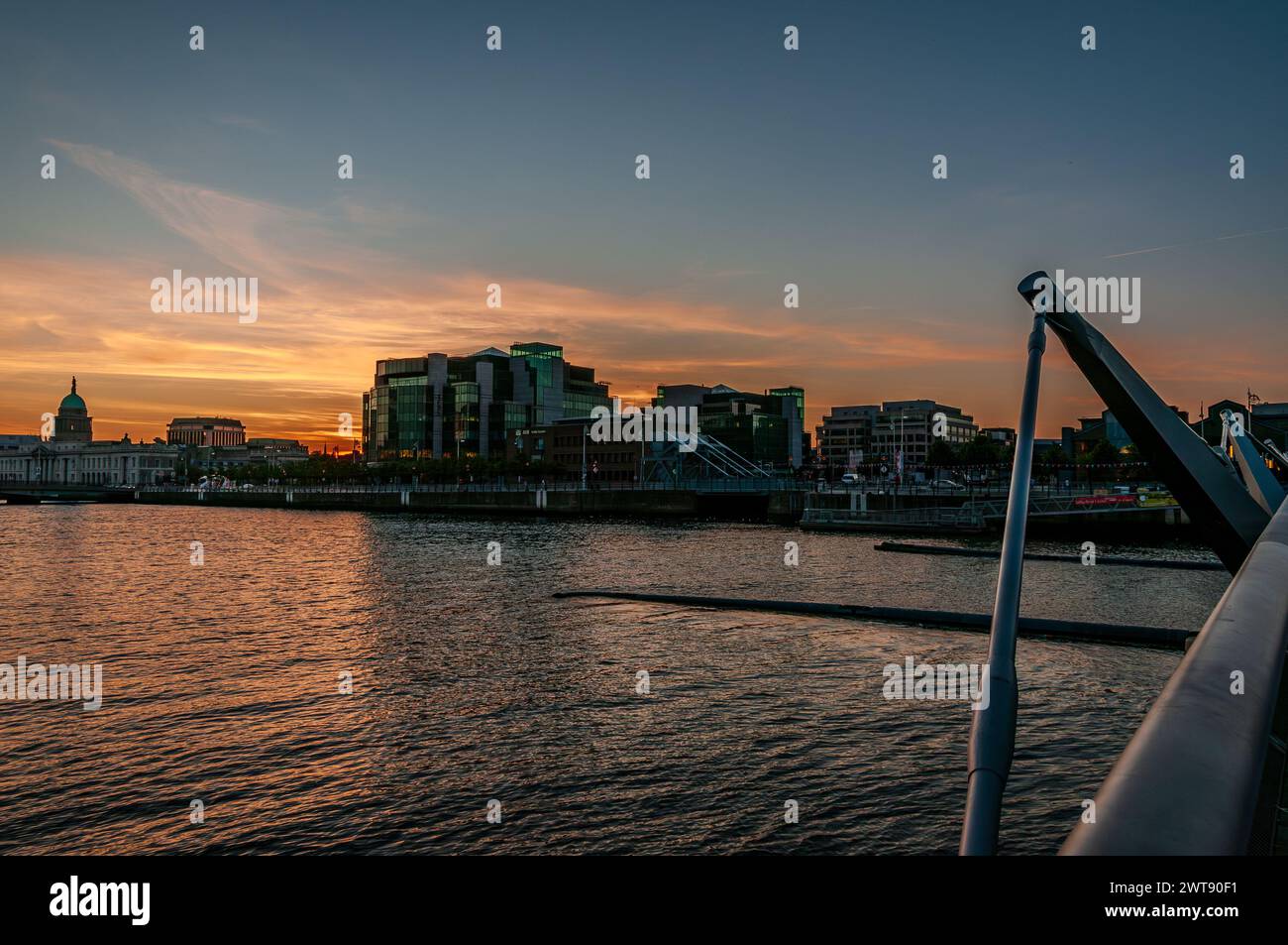 Dublino, la capitale della Repubblica d'Irlanda, si trova sulla costa orientale dell'Irlanda, alla foce del fiume Liffey. Foto Stock