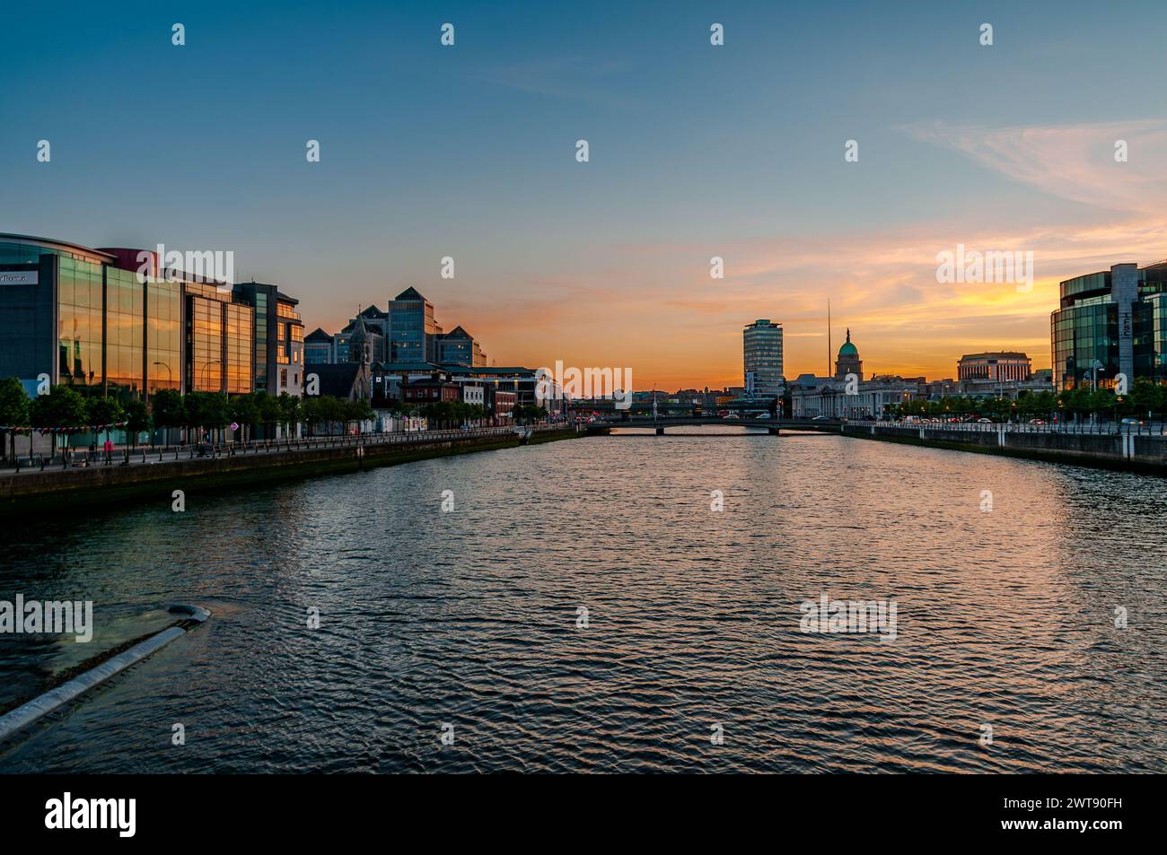 Dublino, la capitale della Repubblica d'Irlanda, si trova sulla costa orientale dell'Irlanda, alla foce del fiume Liffey. Foto Stock