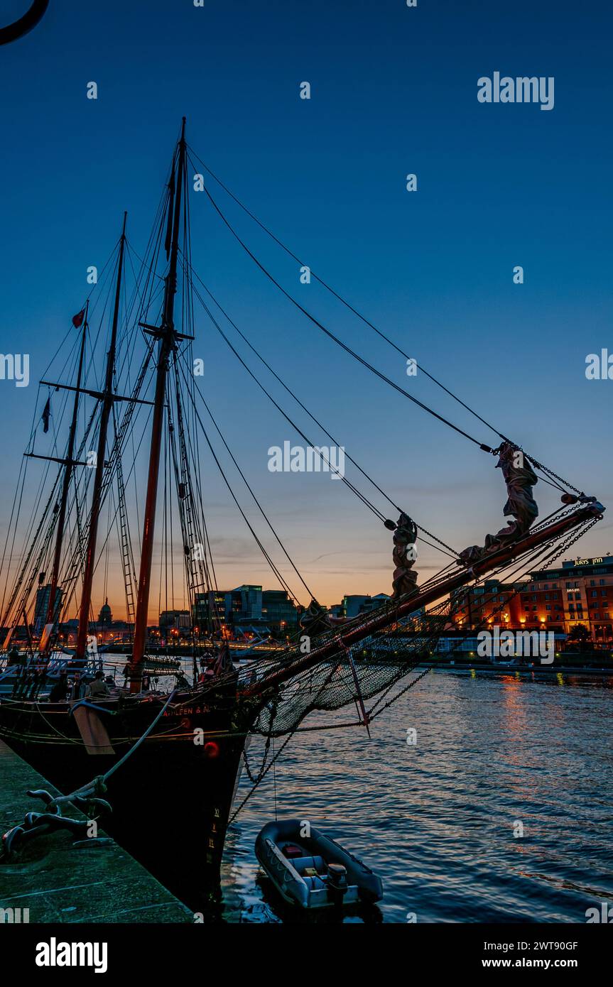 Dublino, la capitale della Repubblica d'Irlanda, si trova sulla costa orientale dell'Irlanda, alla foce del fiume Liffey. Foto Stock