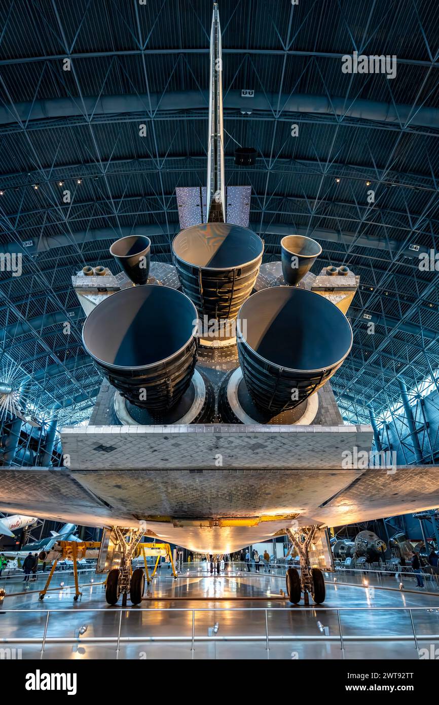 Parte posteriore dello Space Shuttle Discovery, situato nel James S. McDonnell Space Hangar nello Steven F. Udvar-Hazy Center, National Air and Space Museum Foto Stock