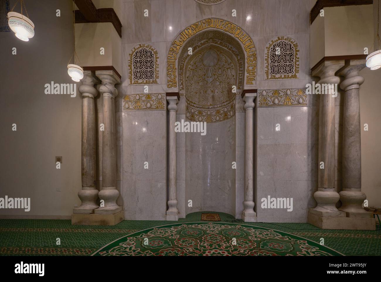 La moschea al-Hakim, al-Anwar, è una moschea storica al Cairo, in Egitto, che prende il nome da al-Hakim bi-Amr Allah, il sesto califfo fatimide e il sedicesimo Imam ismailita. Foto Stock