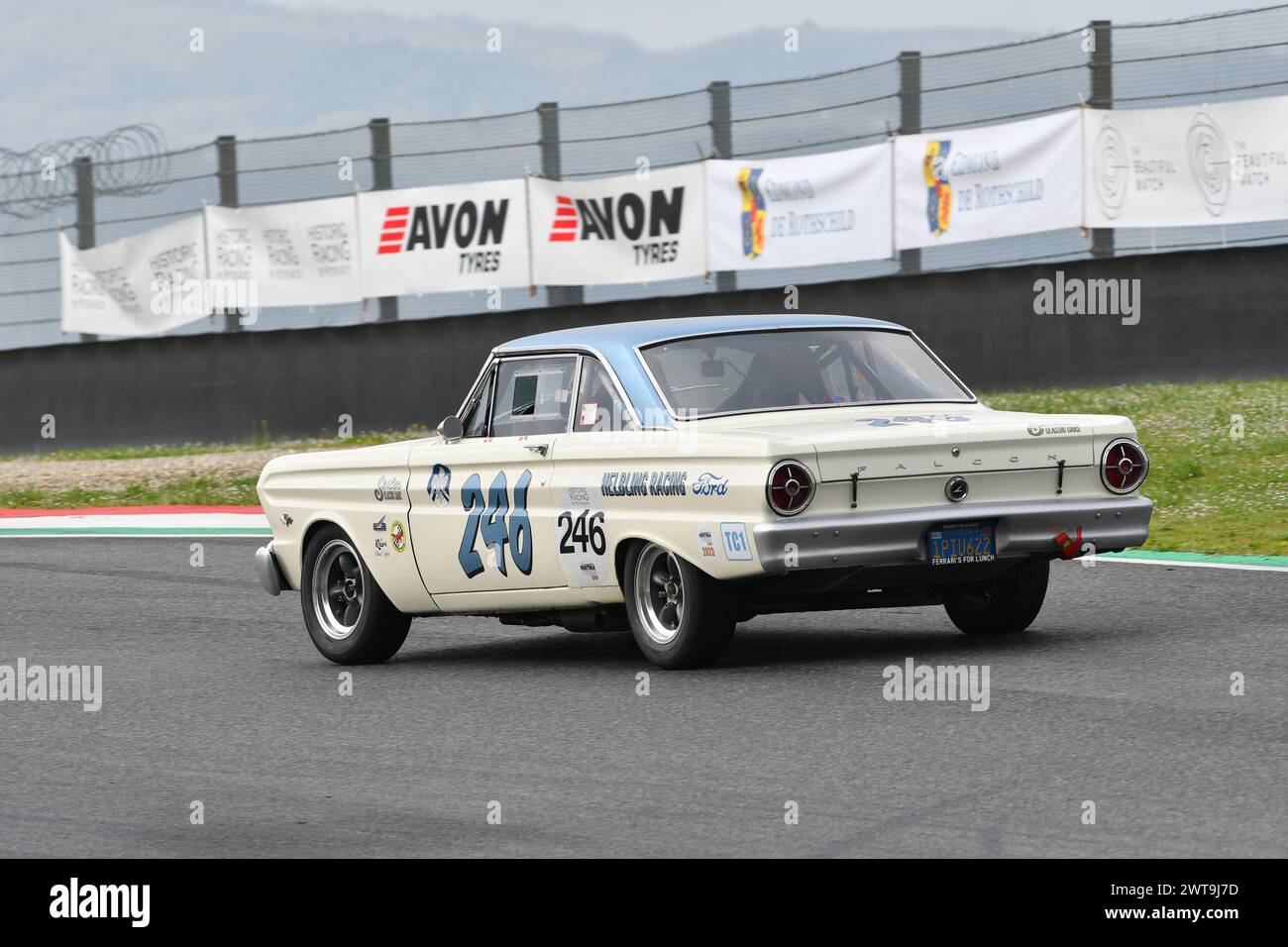 Scarperia, 2 aprile 2023: Ford Falcon Sprint 1964 in azione durante il Mugello Classic 2023 sul circuito del Mugello in Italia. Foto Stock