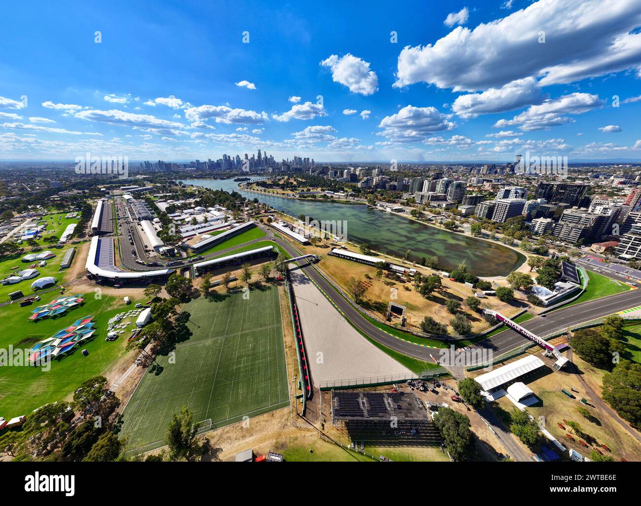 Albert Park Grand Prix Circuit, 16 marzo 2024: Una vista generale dei preparativi della pista di Albert Park in vista del Gran Premio di Formula 1 australiano durante il Gran Premio di Formula 1 australiano 2024. Corleve/Alamy Live News Foto Stock