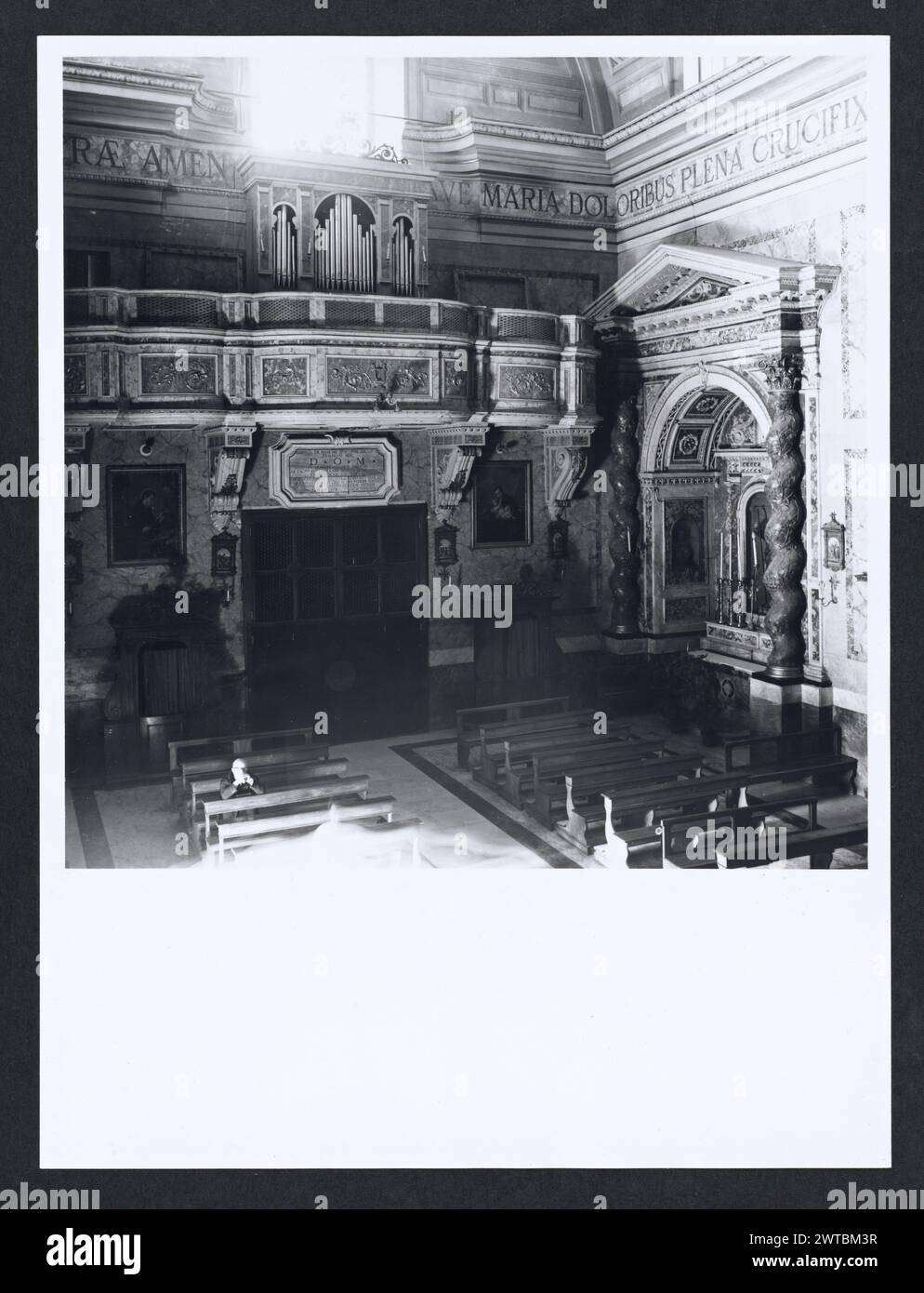 Lazio Frosinone Sora S. Maria Addolorata. Hutzel, Max 1960-1990 Post-medievale: Scultura architettonica, pittura, scultura. Struttura neoclassica. Il fotografo e studioso tedesco Max Hutzel (1911-1988) fotografò in Italia dai primi anni '1960 fino alla sua morte. Il risultato di questo progetto, citato da Hutzel come foto Arte minore, è un'accurata documentazione dello sviluppo storico dell'arte in Italia fino al XVIII secolo, che comprende oggetti degli Etruschi e dei Romani, nonché monumenti altomedievali, romanici, gotici, rinascimentali e barocchi. Le immagini sono organizzate per area geografica Foto Stock