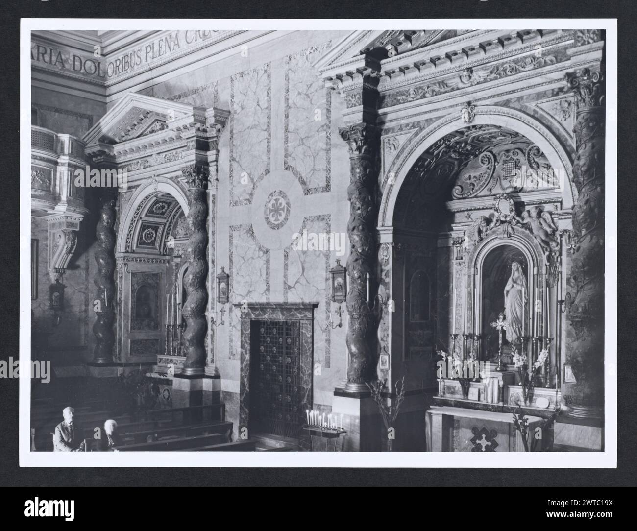 Lazio Frosinone Sora S. Maria Addolorata. Hutzel, Max 1960-1990 Post-medievale: Scultura architettonica, pittura, scultura. Struttura neoclassica. Il fotografo e studioso tedesco Max Hutzel (1911-1988) fotografò in Italia dai primi anni '1960 fino alla sua morte. Il risultato di questo progetto, citato da Hutzel come foto Arte minore, è un'accurata documentazione dello sviluppo storico dell'arte in Italia fino al XVIII secolo, che comprende oggetti degli Etruschi e dei Romani, nonché monumenti altomedievali, romanici, gotici, rinascimentali e barocchi. Le immagini sono organizzate per area geografica Foto Stock