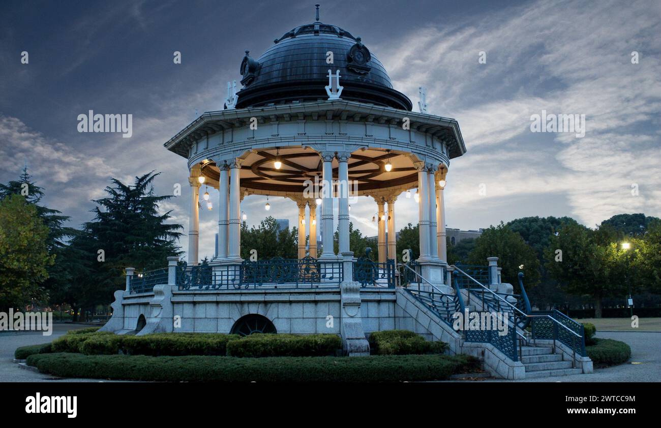 Una cupola in stile rinascimentale italiano con decorazioni Art Nouveau, questa struttura è stata progettata anche da Suzuki Teiji. Foto Stock