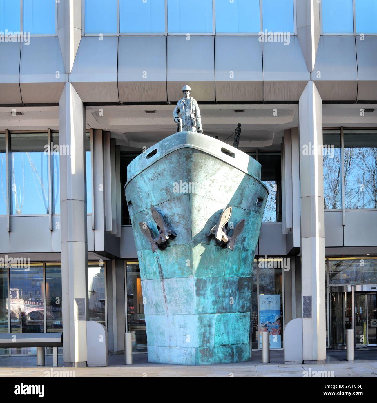 International Memorial to Seafarers di Michael Sandle presso l'International Maritime Organization (IMO) di Londra Foto Stock