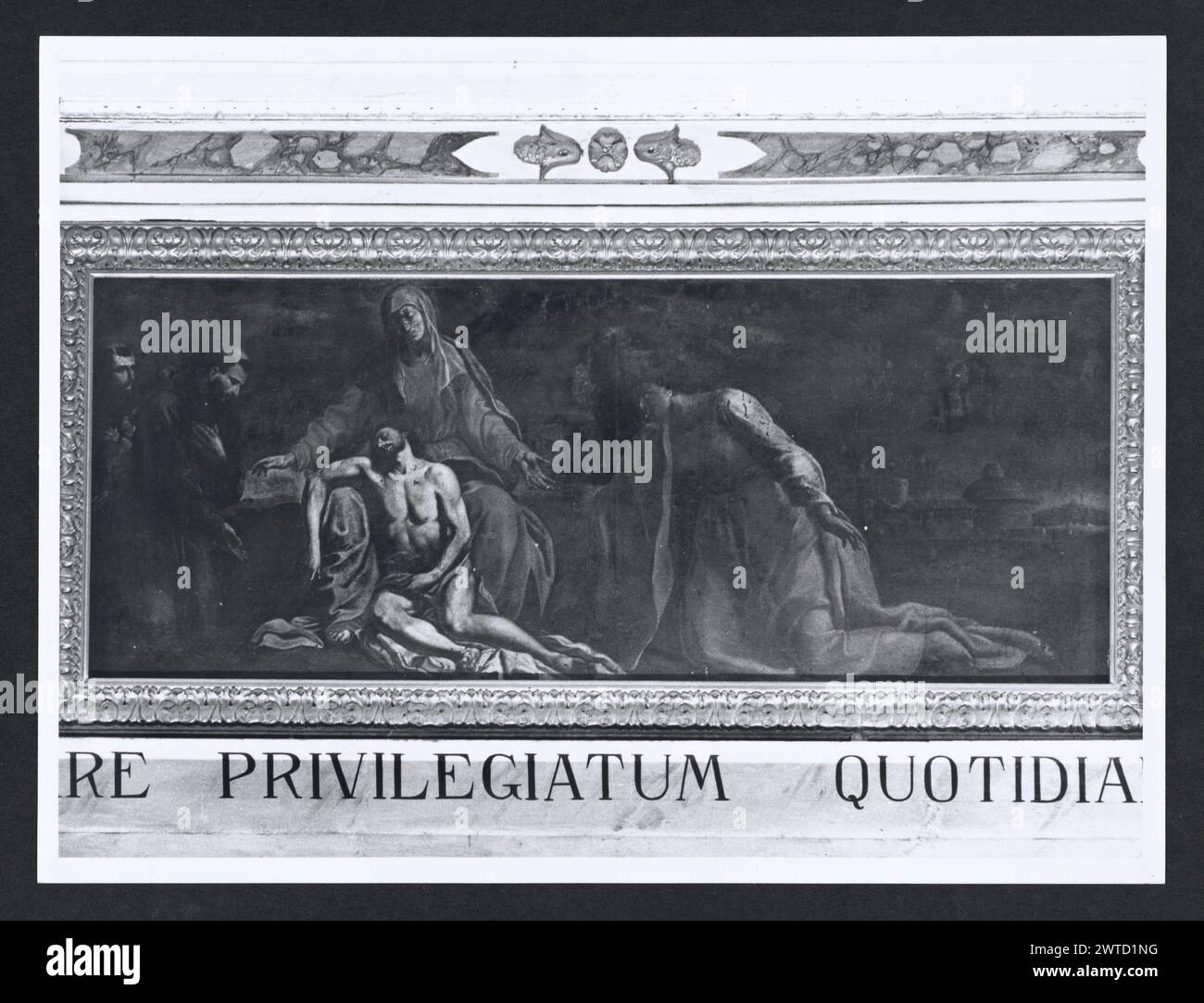 Lazio Frosinone Sora S. Maria Addolorata. Hutzel, Max 1960-1990 Post-medievale: Scultura architettonica, pittura, scultura. Struttura neoclassica. Il fotografo e studioso tedesco Max Hutzel (1911-1988) fotografò in Italia dai primi anni '1960 fino alla sua morte. Il risultato di questo progetto, citato da Hutzel come foto Arte minore, è un'accurata documentazione dello sviluppo storico dell'arte in Italia fino al XVIII secolo, che comprende oggetti degli Etruschi e dei Romani, nonché monumenti altomedievali, romanici, gotici, rinascimentali e barocchi. Le immagini sono organizzate per area geografica Foto Stock
