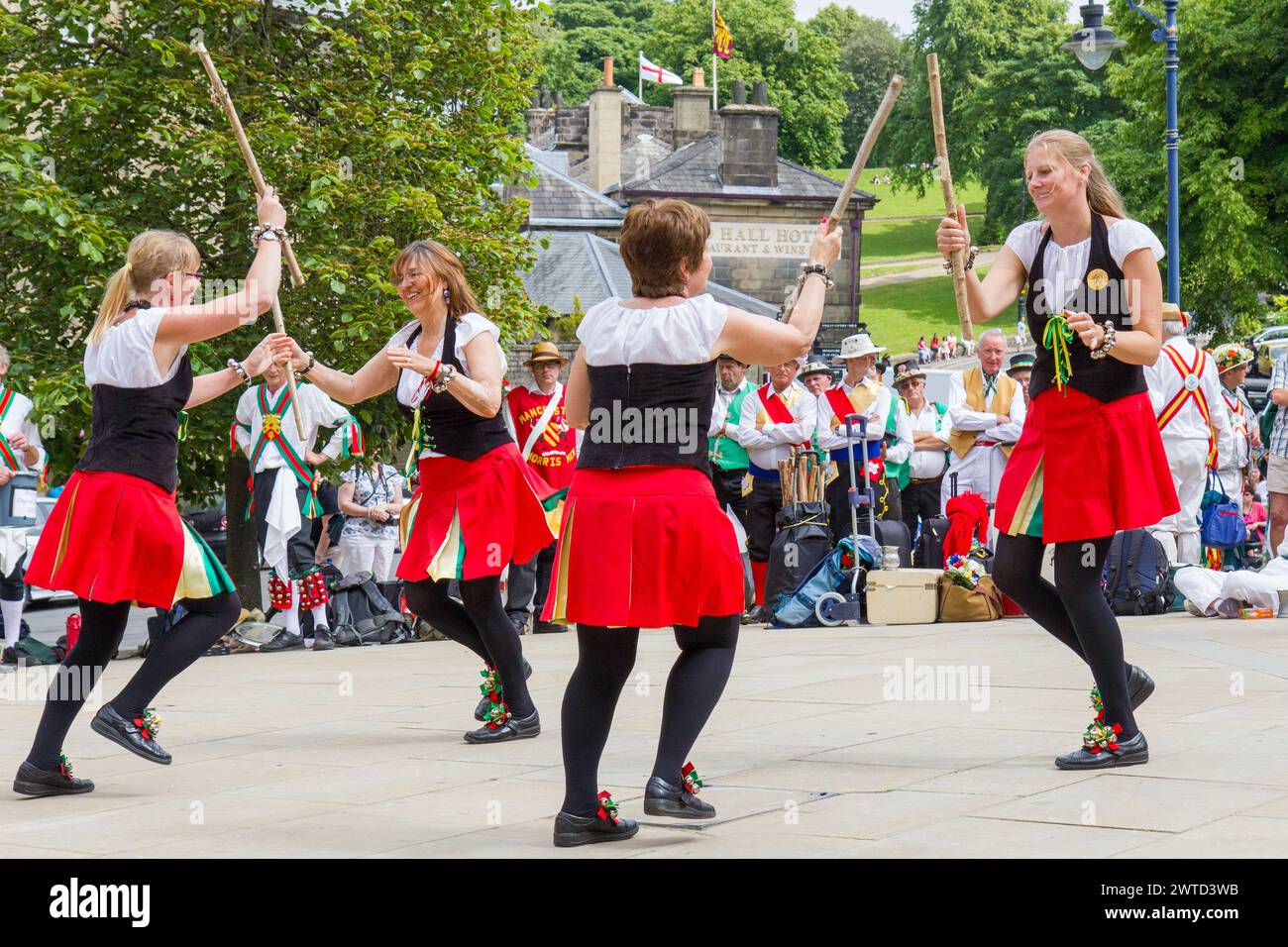 Morris danzava al Buxton Day of Dance Foto Stock