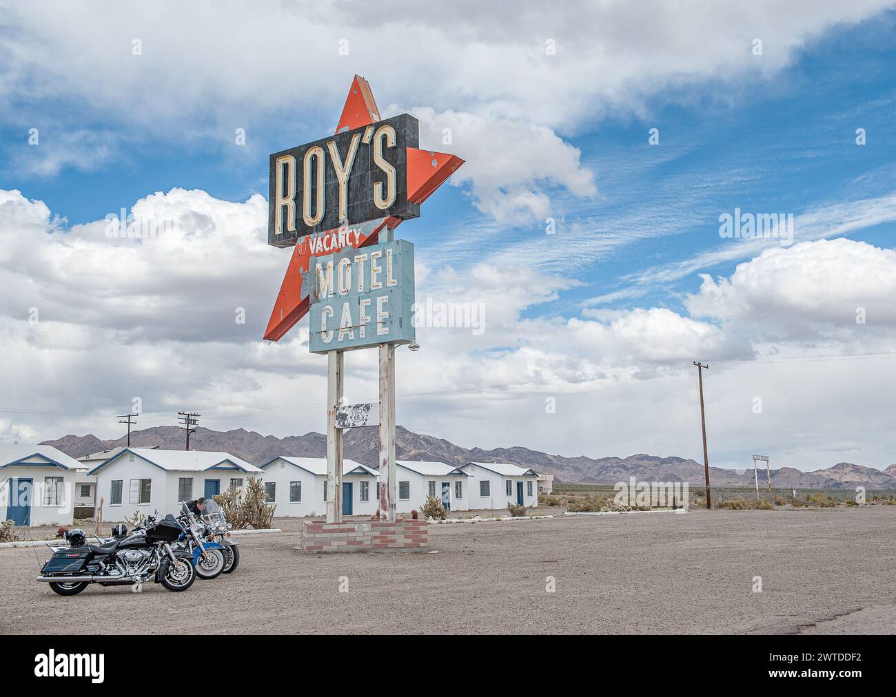 L'iconico Roy's Café ad Amboy sulla Route 66 nel deserto del Mojave, California Foto Stock
