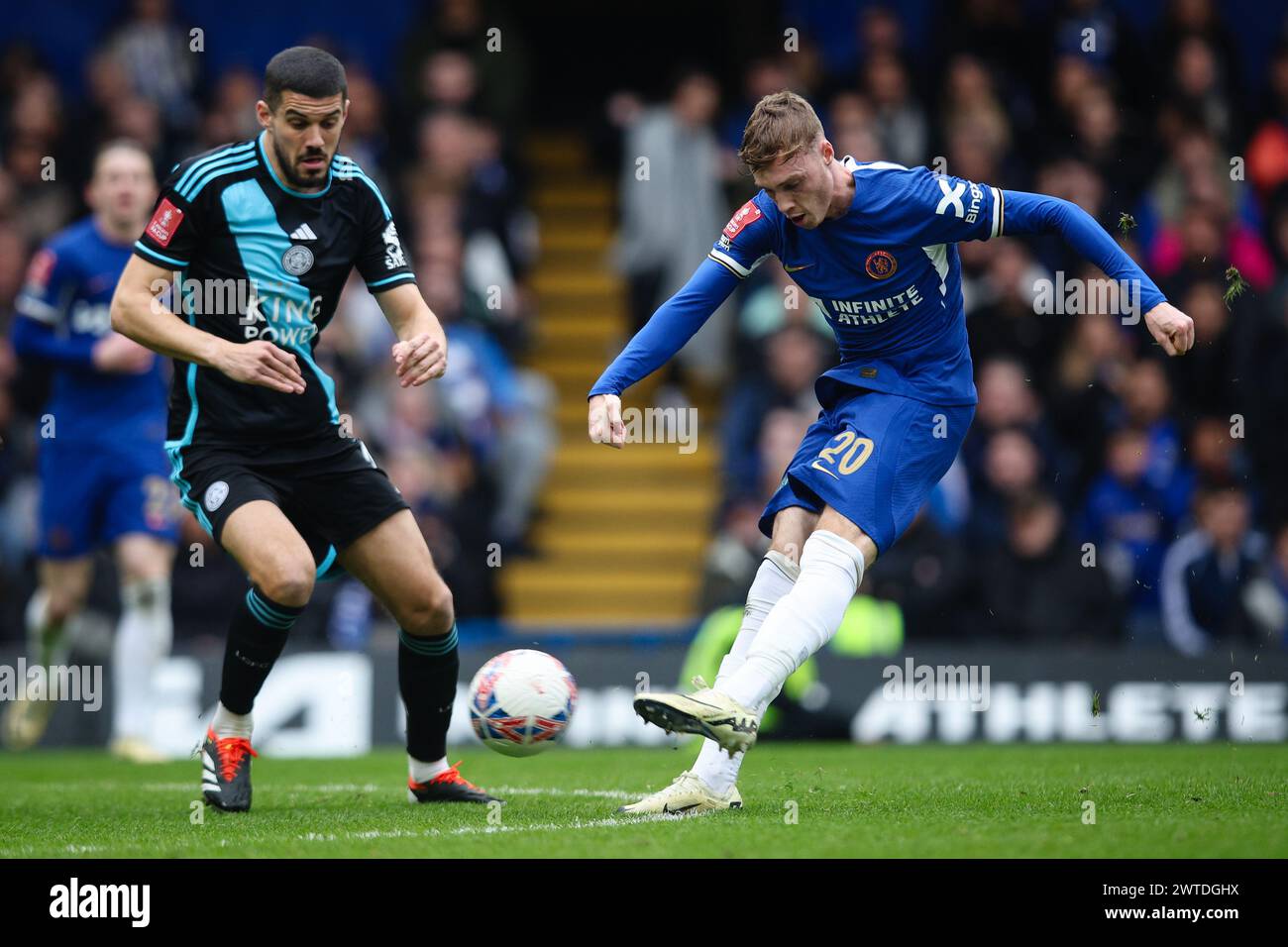 LONDRA, Regno Unito - 17 marzo 2024: Cole Palmer del Chelsea spara durante i quarti di finale di fa Cup tra Chelsea FC e Leicester City FC allo Stamford Bridge (credito: Craig Mercer/ Alamy Live News) Foto Stock