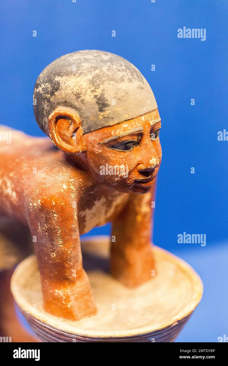 Museo Egizio del Cairo, statuetta modello di un birraio maschio. Foto Stock