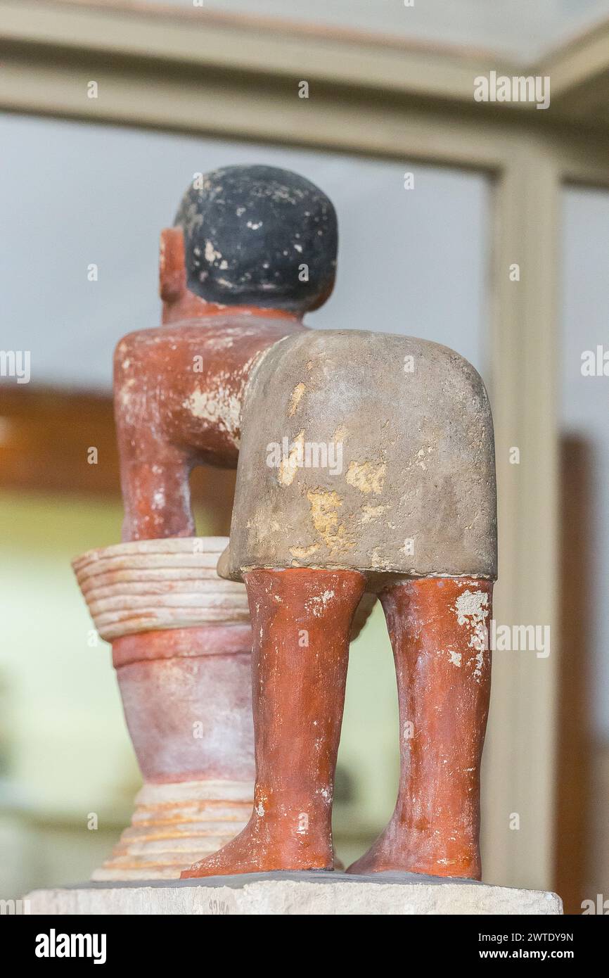 Museo Egizio del Cairo, statuetta modello di un birraio maschio. Foto Stock