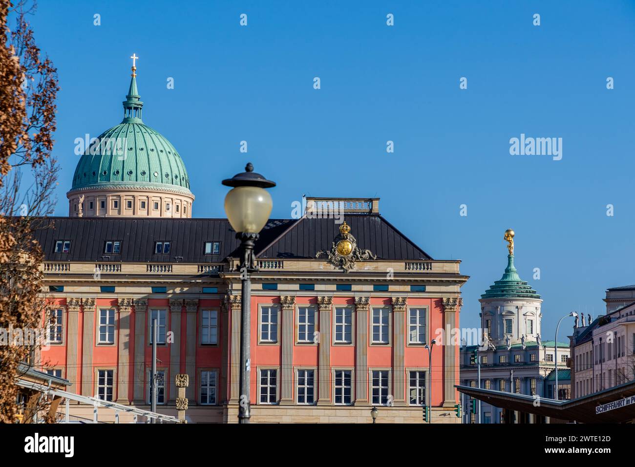 Vista della città di Potsdam con la facciata dell'ex palac. Lustgarten, Potsdam, Brandeburgo, Brandeburgo, Germania Foto Stock