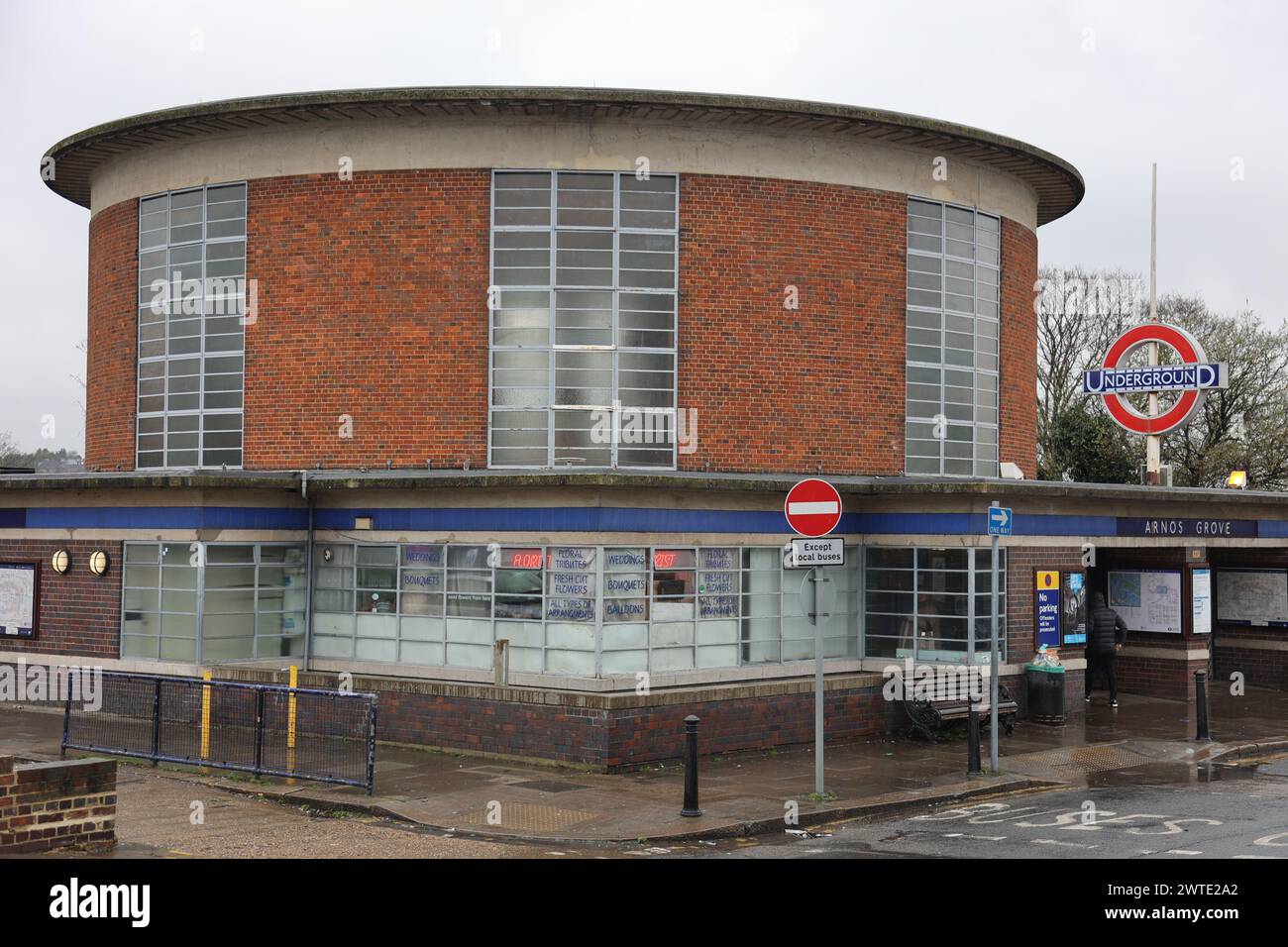 Arnos Grove, stazione della metropolitana di Londra Foto Stock