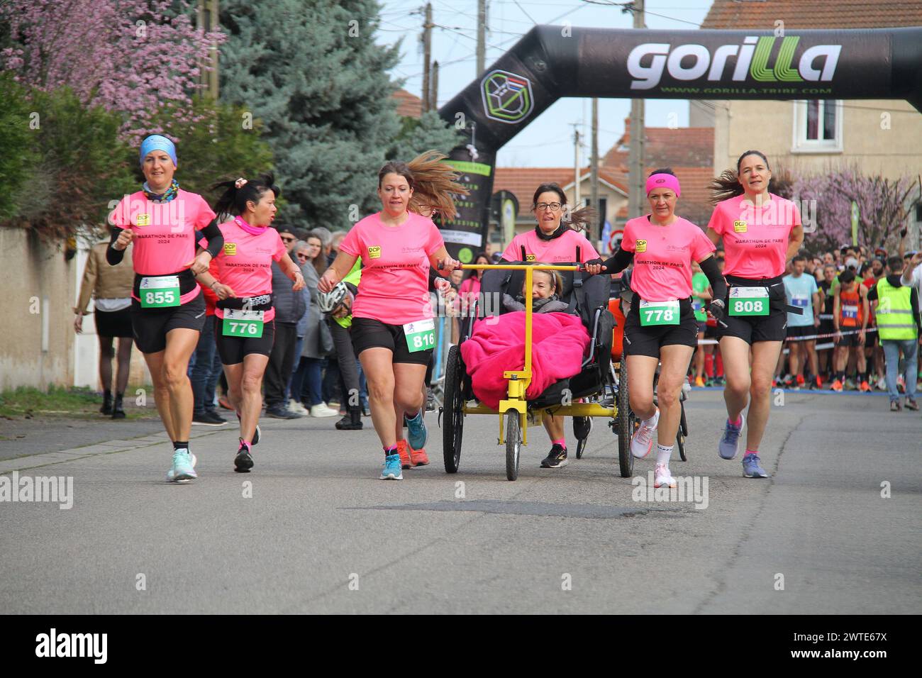 ★ semi-Marathon & 10km de Feurs Loire (42) le 17 marte 2024 ★ Organisation de la Foulée Forézienne ( Forez ) (FFA) fédération Frances d'athlétisme Foto Stock