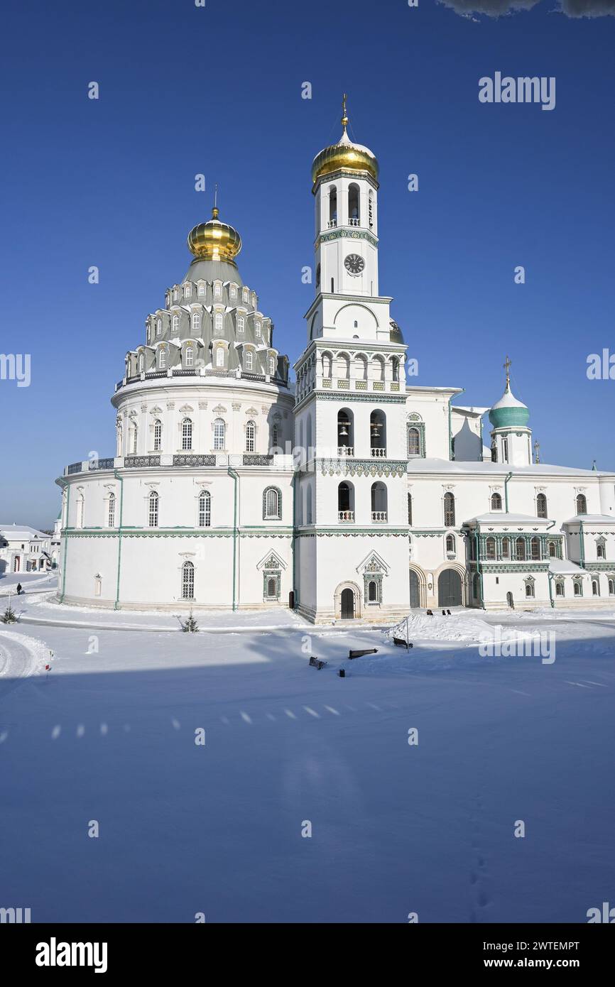 Il nuovo monastero di Gerusalemme. Inverno nella regione di Mosca. Il monastero della Chiesa ortodossa russa nella città di Istra Foto Stock