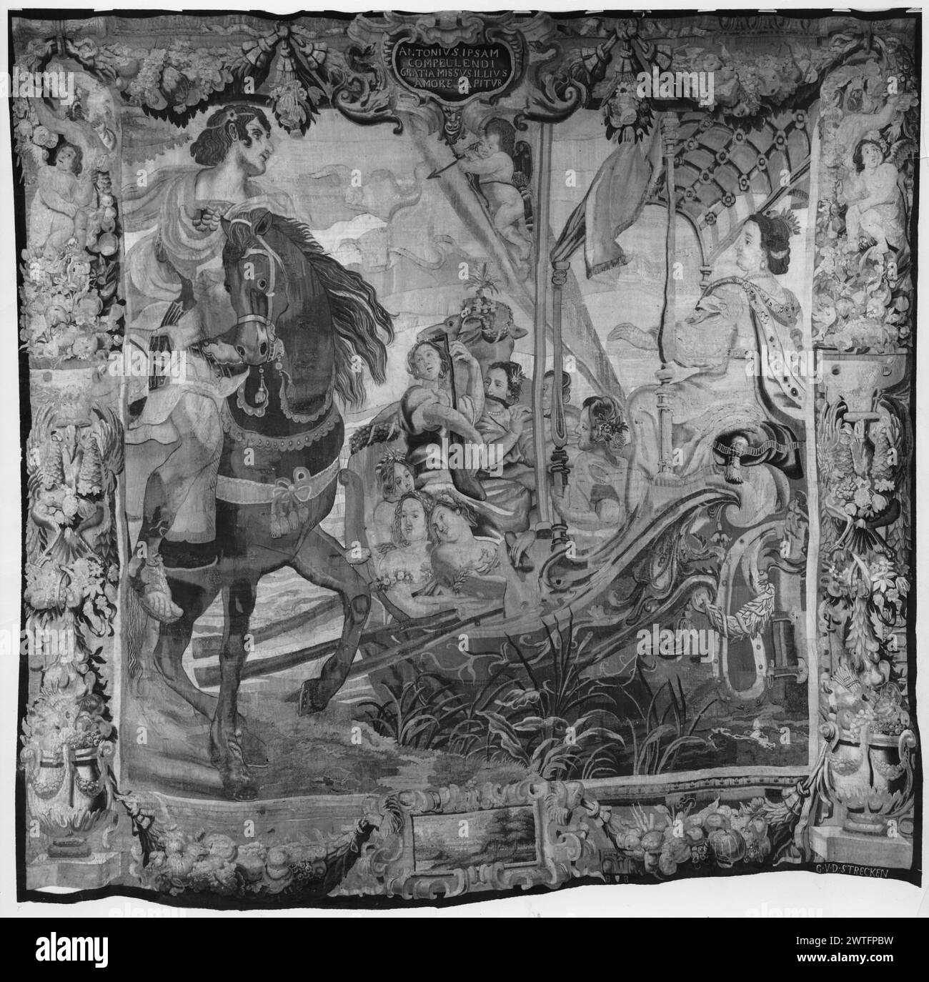 Incontro di Antonio e Cleopatra. Egmont, Justus van (olandese, 1601-1674) (autore del disegno) [pittore] Leefdael, Jan van (fiammingo, atto 1647-1677) (laboratorio) [tessitore] Strecken, Geraert van der (fiammingo, atto 1647-d.1677) (laboratorio) [tessitore] c. 1650 arazzi dimensioni: H 13' x W 12'9' arazzi materiali/tecniche: Cultura sconosciuta: Bruxelles Iscrizioni: Segno della città sulla protezione inferiore, destra del centro iscrizioni: Iscrizione sul bordo superiore cartiglio, al centro [parzialmente leggibile nella fotografia]: ANTONIVS IPSAM / COMPELLENDI / GRATIA MISSVS ILLIVS Foto Stock