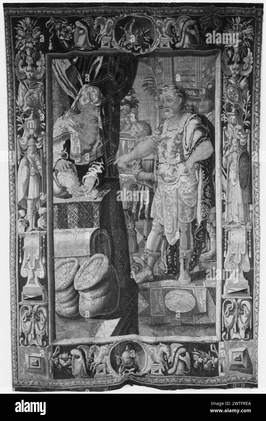 Mark Antony dirige la sua distribuzione di denaro. Sconosciuto c. 1640-1660 arazzi dimensioni: H 12'5' x W 8'6' arazzo materiali/tecniche: Sconosciuta Cultura: Flemish Weaving Center: Bruxelles storia di proprietà: French & Co. Iscrizioni: Segno della città sulla guardia inferiore, a destra Marco Antonio indirizza il suo amministratore a donare due "decies" [= 25 miriadi di denaro] (R, primo piano); steward riversa monete d'oro dalla nave (L, primo piano); figure accanto alla tenda, muro con arco (sfondo) (BRD) trofei marziali con fiori e frutta; (L & R BRD) i numeri dei terminali si trovano su piedistalli; (UPR e L Foto Stock