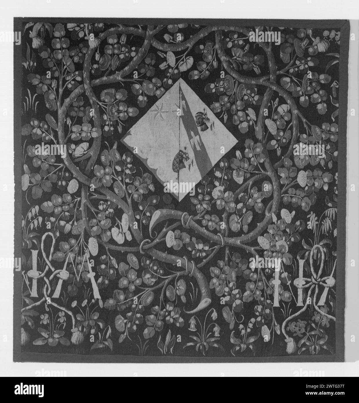 I millefleurs dell'armeria con l'uomo e la donna selvaggi. Sconosciuto c. 1460 arazzi dimensioni: H 3'9' x W 3'8' (lato sinistro, stemma) arazzi materiali/tecniche: Lana (ondulata, ordito: 6-7/cm); lana e seta: (Tinta, trama) Cultura: Paesi Bassi meridionali storia di proprietà: Charles T. Barney Coll., New York. French & Co. Ha acquistato da Barney Estate 11/1/1916 [stesse informazioni sulle SS 7115/49-50 e 7115/49-51]. French & Co. Venduto al Museum of fine Arts 5/15/1952 [questa informazione proveniva da Cavallo Cat.]. Stati Uniti, Massachusetts, Boston, Museum of fine Arts, accno. 52.478. Iscrizioni: Legate a nastro Foto Stock