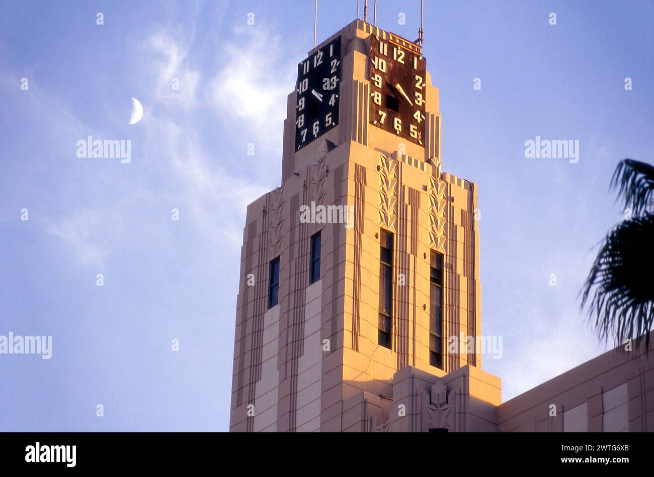 Art deco, architettura, Santa Monica, orologio, torre, edificio, Los Angeles, California, Stati Uniti Foto Stock