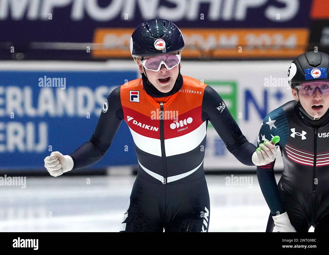 Xandra Velzeboer (NED) legt beslag op de tweede plaats op de 500m final durante i Campionati mondiali ISU di Short Track 2024 il 16 marzo 2024 ad Ahoy, Rotterdam, Paesi Bassi crediti: SCS/Soenar Chamid/AFLO/Alamy Live News Foto Stock