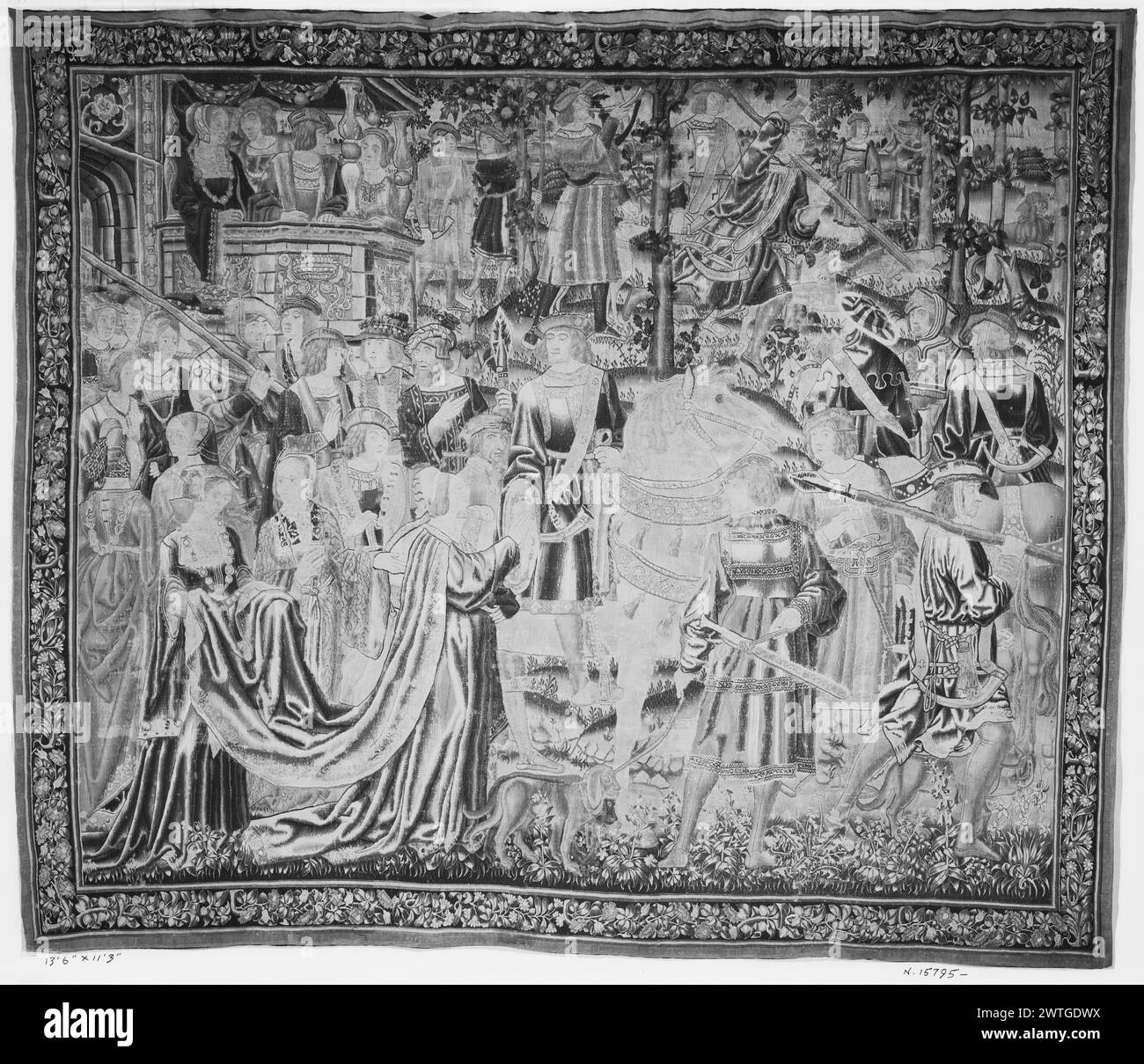 Gruppo di caccia in partenza dal castello. Sconosciuto c. 1515 arazzi dimensioni: H 11'3' x W 13'6' arazzo materiali/tecniche: Sconosciuta Cultura: Paesi Bassi meridionali tessitura Centro: Sconosciuta Proprietà storia: French & Co.. Nel paesaggio, un grande gruppo di gentiluomini e signore partono dal castello, accompagnati da cacciatori a cavallo, soldati a piedi, soffiatori di corno e cani da caccia; le figure guardano dal balcone (BRD) ghirlande di fiori nessun foglio di bestiame francese & Co. In archivio, nessun numero di stock Foto Stock