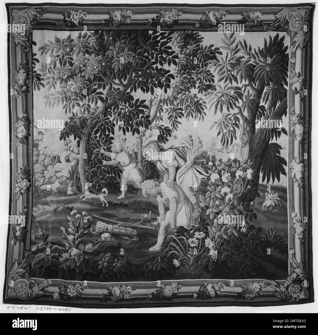 Piggy-back. Corneille, Michel i (francese, 1602-1664) (disegnato dopo) c. 1720 arazzi dimensioni: H 8'4' x W 8'10' arazzo materiali/tecniche: Sconosciuto Cultura: Francese tessitura Centro: Aubusson Proprietà storia: French & Co.. Bambini che giocano a salvadanaio nel paesaggio tra piante selvatiche e fiorite e un cappello e una faretra che stendono a terra (BRD) con mazzi floreali, e foglie di acanto che incorniciano la testa di fiori sormontata da conchiglie di capesante negli angoli questo arazzo era probabilmente più ampio, incluse altre 3 figure nella composizione, fino a quando non fu ridotta. Questa ipotesi è ulteriormente rafforzata b Foto Stock Piggy-back. Corneille, Michel i (francese, 1602-1664) (disegnato dopo) c. 1720 arazzi dimensioni: H 8'4' x W 8'10' arazzo materiali/tecniche: Sconosciuto Cultura: Francese tessitura Centro: Aubusson Proprietà storia: French & Co.. Bambini che giocano a salvadanaio nel paesaggio tra piante selvatiche e fiorite e un cappello e una faretra che stendono a terra (BRD) con mazzi floreali, e foglie di acanto che incorniciano la testa di fiori sormontata da conchiglie di capesante negli angoli questo arazzo era probabilmente più ampio, incluse altre 3 figure nella composizione, fino a quando non fu ridotta. Questa ipotesi è ulteriormente rafforzata b Foto Stock