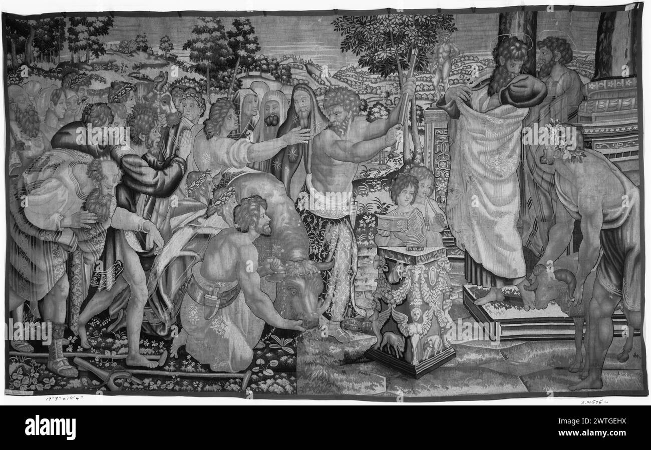 SS. Paul e Barnaba a Lystra. Raffaello (italiano, 1483-1520) (disegnato dopo) [pittore] c. 1620 arazzi dimensioni: H 10'4 x W 17'3' arazzo materiali/tecniche: Sconosciuta Cultura: Flemish Weaving Center: Bruxelles Proprietà storia: French & Co.. Preparazione della celebrazione sacrificale con buoi e ghirlande davanti al tempio di Giove (Zeus), (atti 14:8-18); uomo zoppo con le stampelle a terra; il sacerdote tiene l'ascia, pronto a stordire il bue; Paolo (con l'alone) lacrime ai vestiti; templi classici (BRD) 2 nastri intrecciati intorno all'asta centrale intervallati da grappoli di uva e foglie di vite; auto floreale Foto Stock