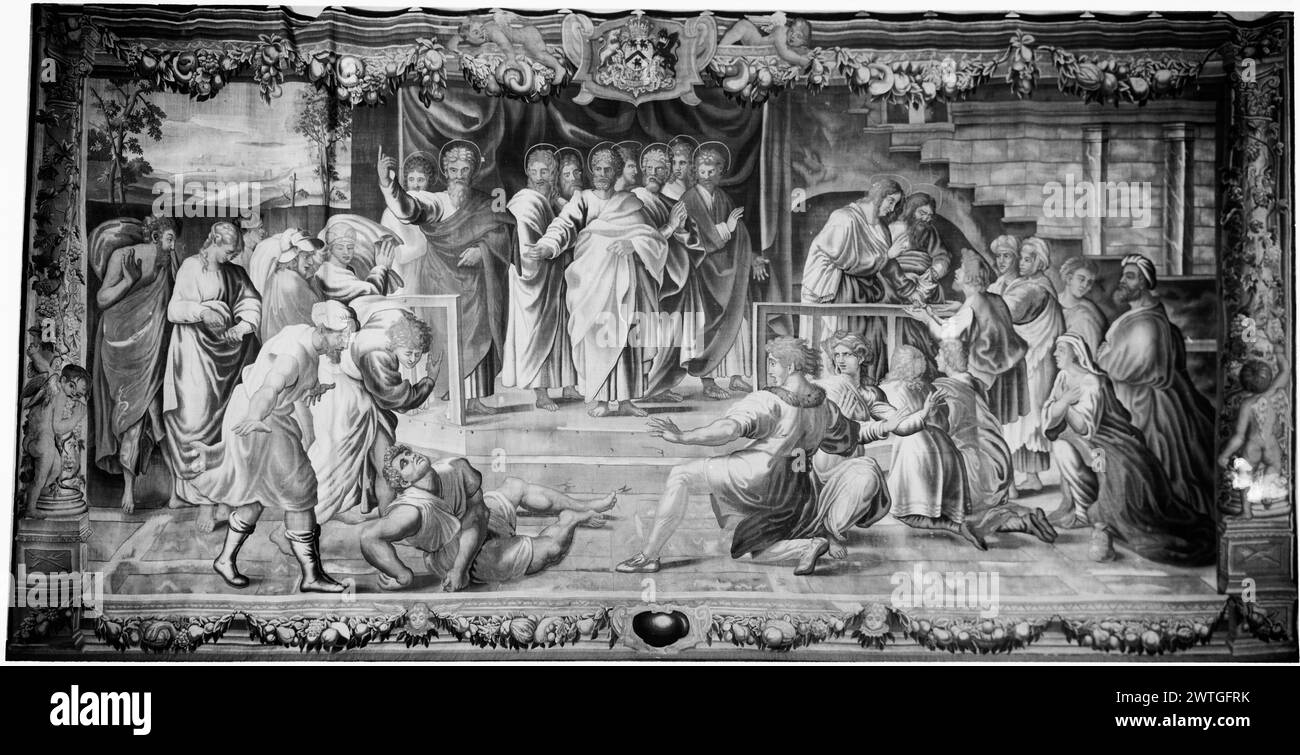 Ananias, rimproverata da St. Peter, cade e muore. Raffaello (italiano, 1483-1520) (disegnato dopo) [pittore] May, Stephen de (inglese, atto. 1690-1710) (officina, attr.) [tessitore] c. 1690-1700 arazzi dimensioni: H 12'5' x W 25' arazzi materiali/tecniche: Cultura sconosciuta: English Weaving Center: London Ownership History: Made for Earls of Winchilsea & Nottingham, Burley-on-the-Hill, Rutland. Ereditato dal maggiore James Hanbury, Burley-on-the-Hill, Rutland. Capitano Bertram Currie Coll., Dingley Hall, Market Hanborough. Venduto a Christie, Manson & Woods (Londra), 3/26/1953, lotto 86. Perez, Londra ( Foto Stock
