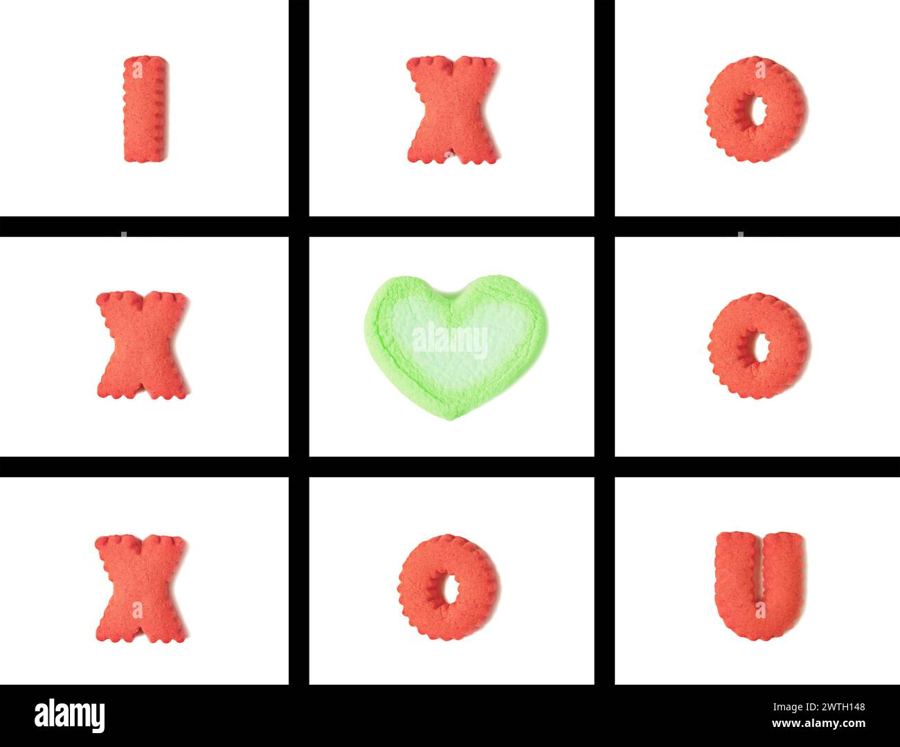 Tipografia 3D dai colori vivaci e a forma di cuore i LOVE U in TIC TAC Toe Game su sfondo bianco Foto Stock