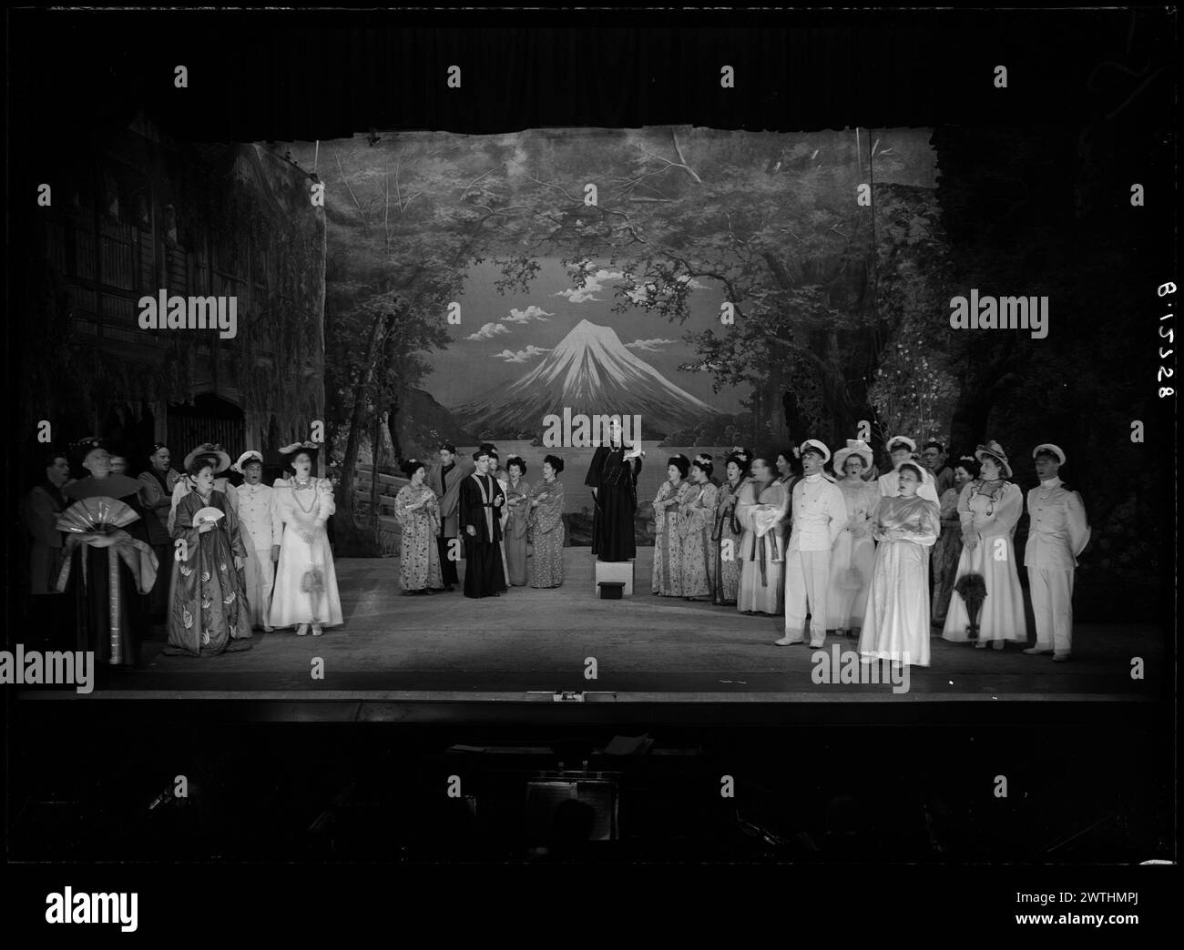 Esecuzione dei negativi in bianco e nero dell'Opera 'Madam Butterfly' Foto Stock