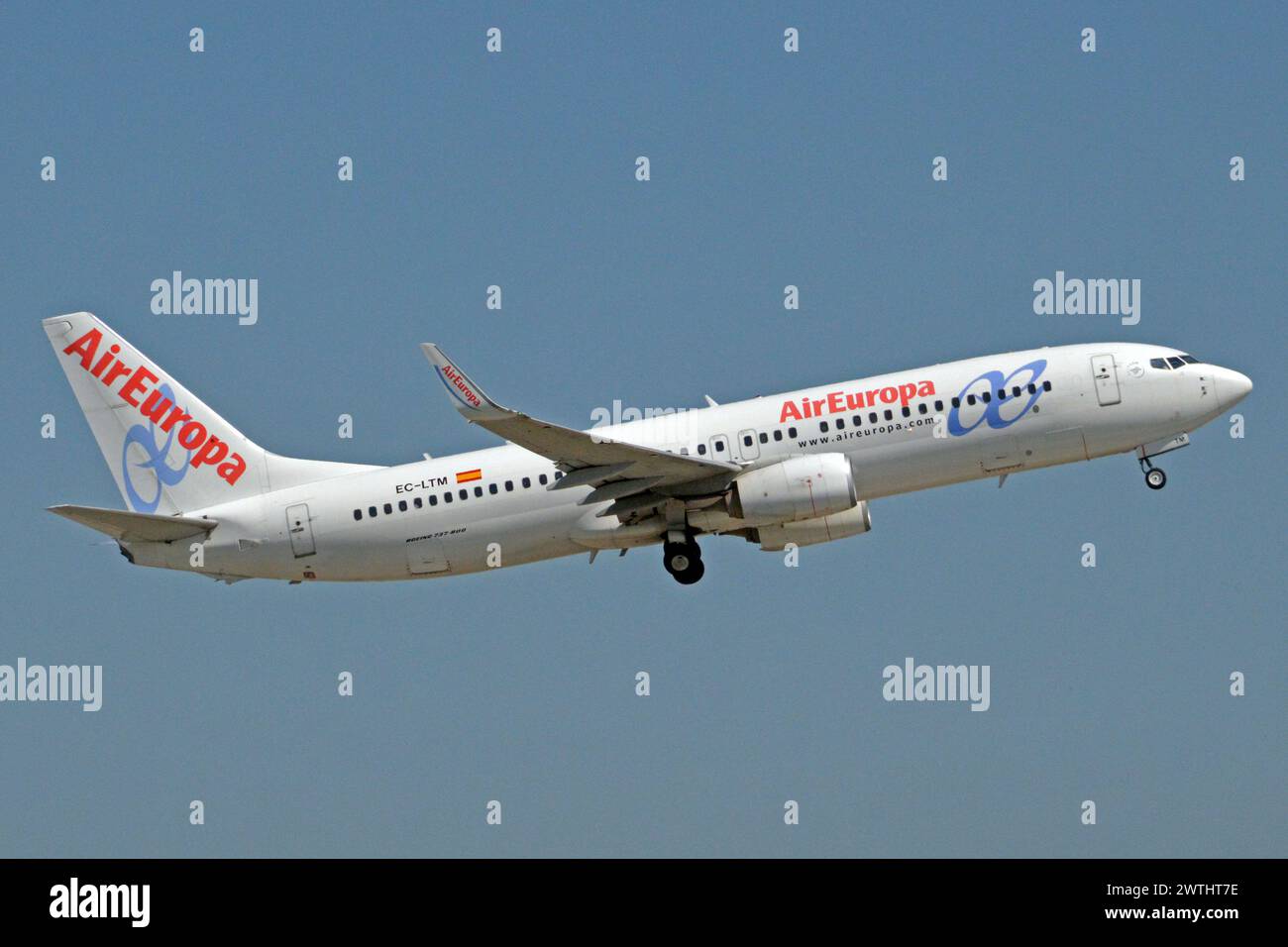 Germania, Baviera, Monaco di Baviera: EC-LTM Boeing 737-85P (c/n 36591) di Air Europa presso l'aeroporto Franz Josef Strauss di Monaco. Foto Stock