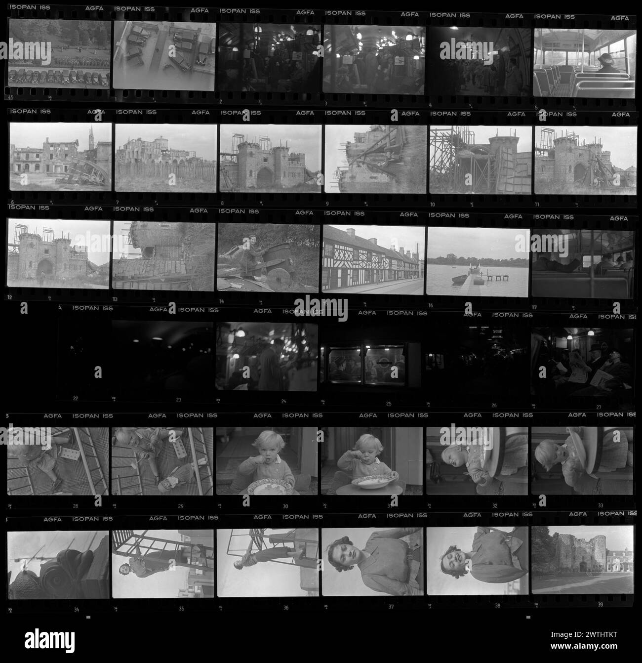 Scene di Londra tra cui negativi d'argento gelatina agli Elstree Film Studios, negativi in bianco e nero Foto Stock