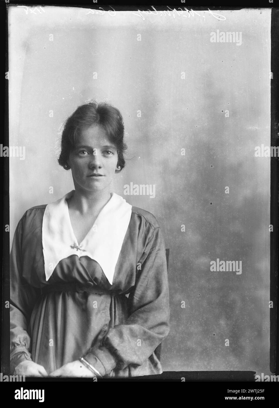 J McKinlay 6 CAB 11 x 8 ritratti in studio, ritratti, negativi in bianco e nero, negativi in gelatina Foto Stock