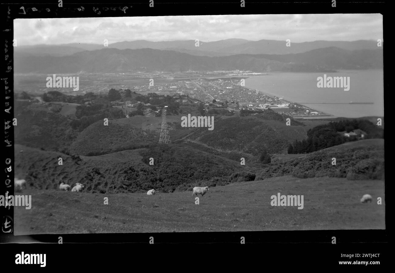 Pianura di Hutt Valley da Korokoro Road negativi d'argento gelatina, negativi in bianco e nero Foto Stock