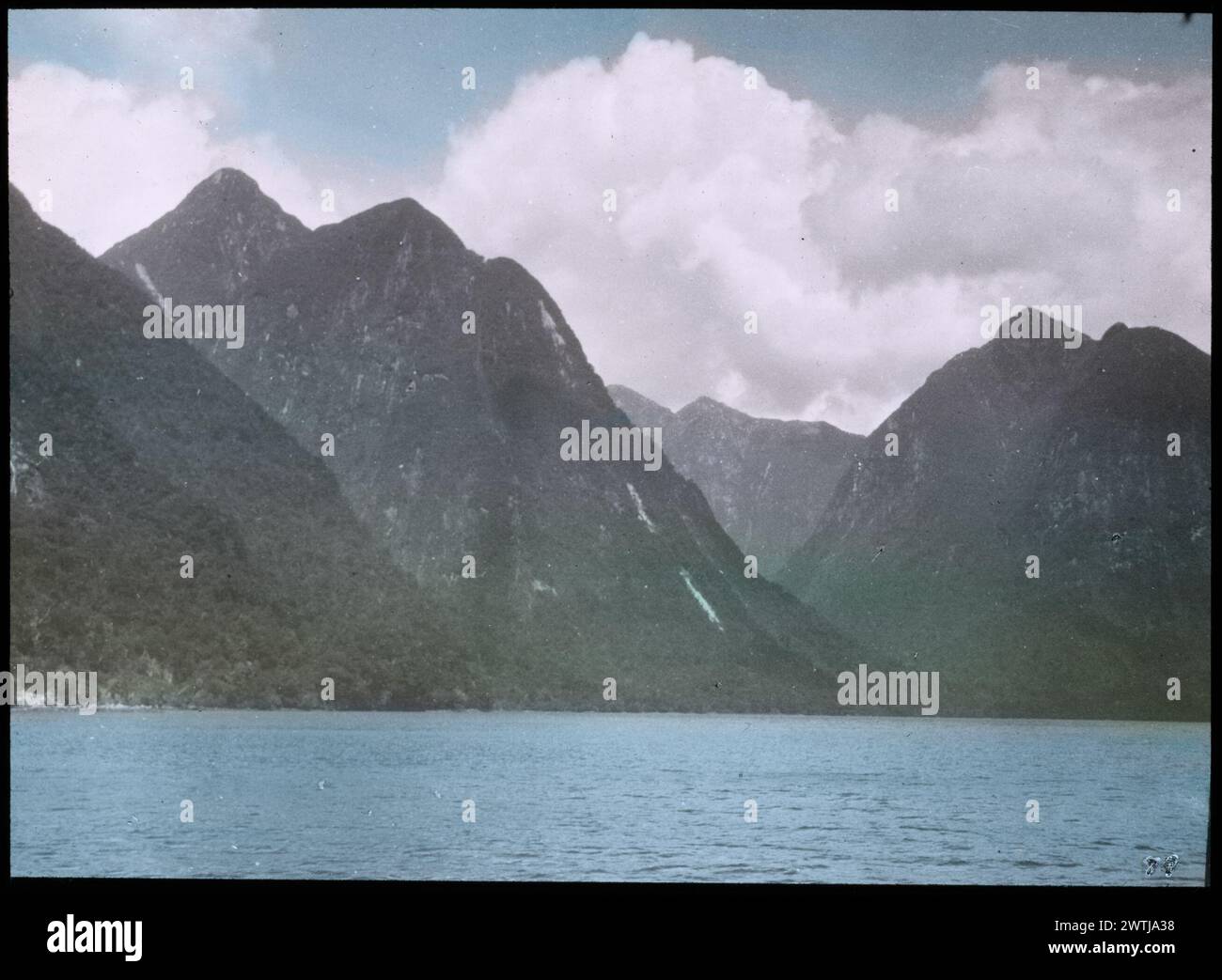 In Crooked Arm, Doubtful Sound lantern Slides, slide colorate Foto Stock