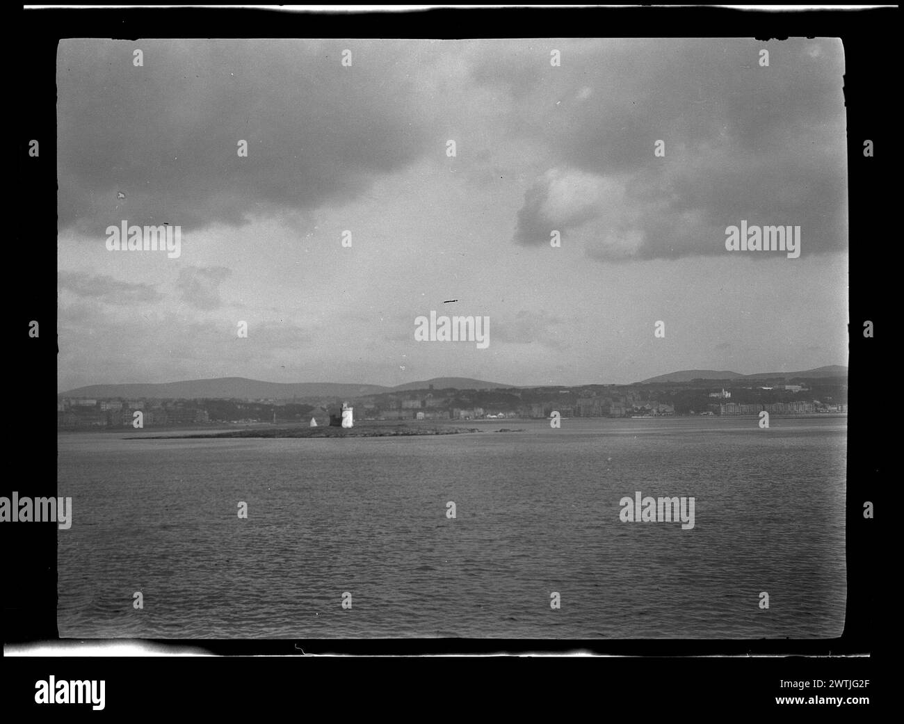 Negativi d'argento della gelatina della città costiera, negativi in bianco e nero Foto Stock