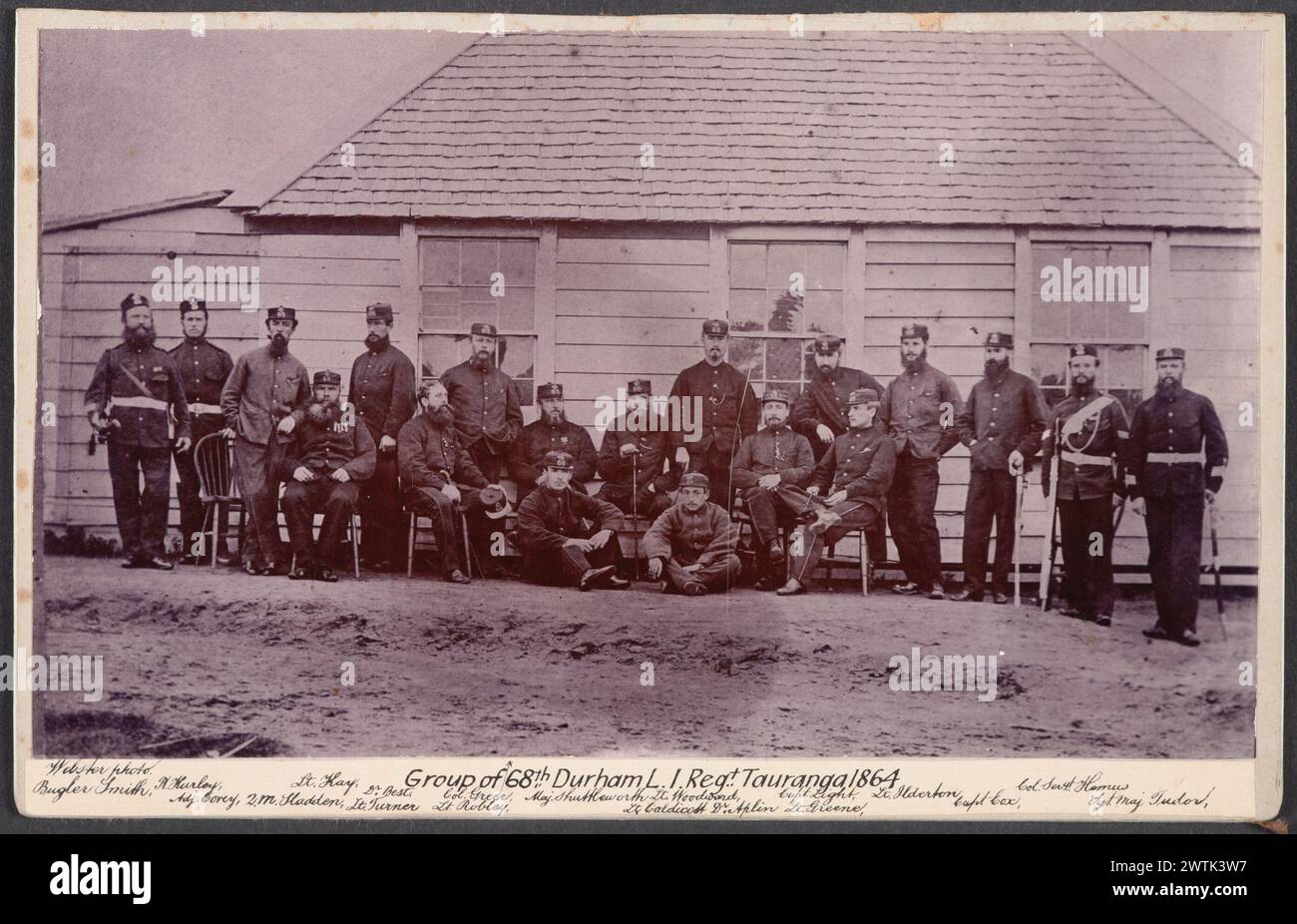 Gruppo di soldati del 68th Durham Light Infantry, Tauranga, 1864 copie, stampe in bianco e nero, stampe in argento gelatina Foto Stock
