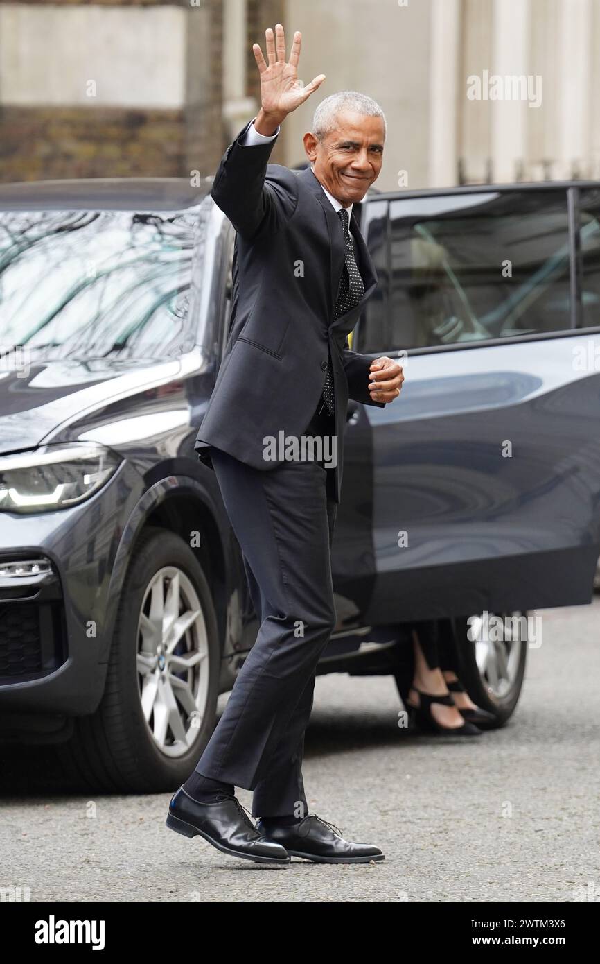 L'ex presidente degli Stati Uniti Barack Obama arriva per un incontro a Downing Street, Londra. Data foto: Lunedì 18 marzo 2024. Guarda la storia di PA POLITICS Obama. Il credito fotografico dovrebbe essere: Stefan Rousseau/PA Wire Foto Stock